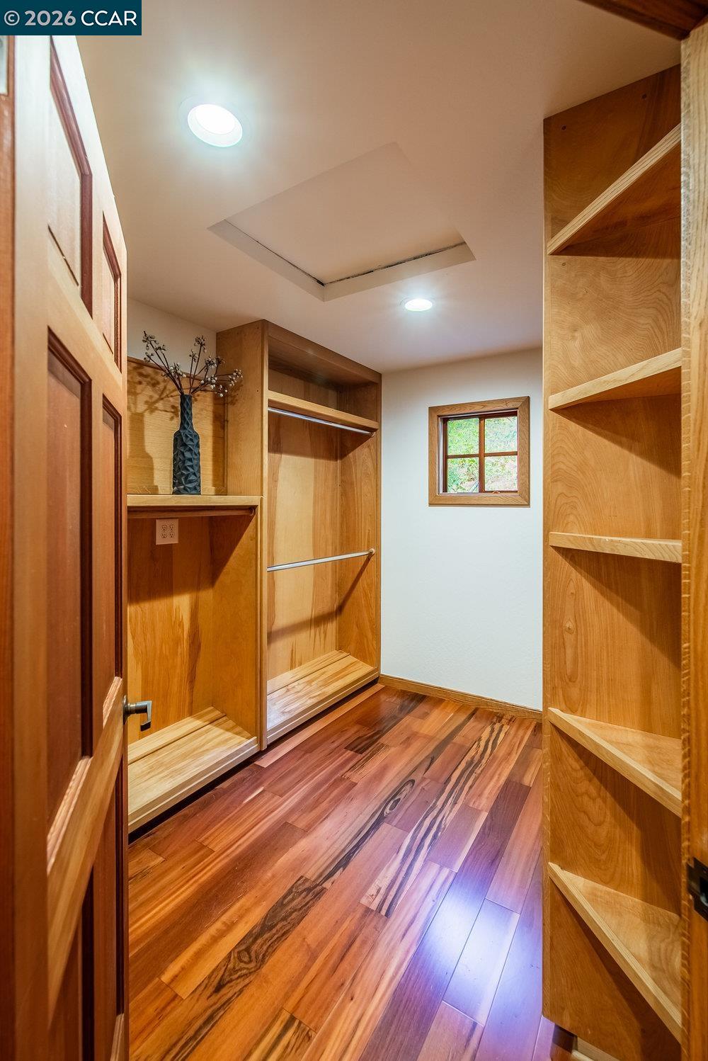 Detail Gallery Image 19 of 60 For 1 Scenic Lane, Lafayette,  CA 94549 - 4 Beds | 3 Baths