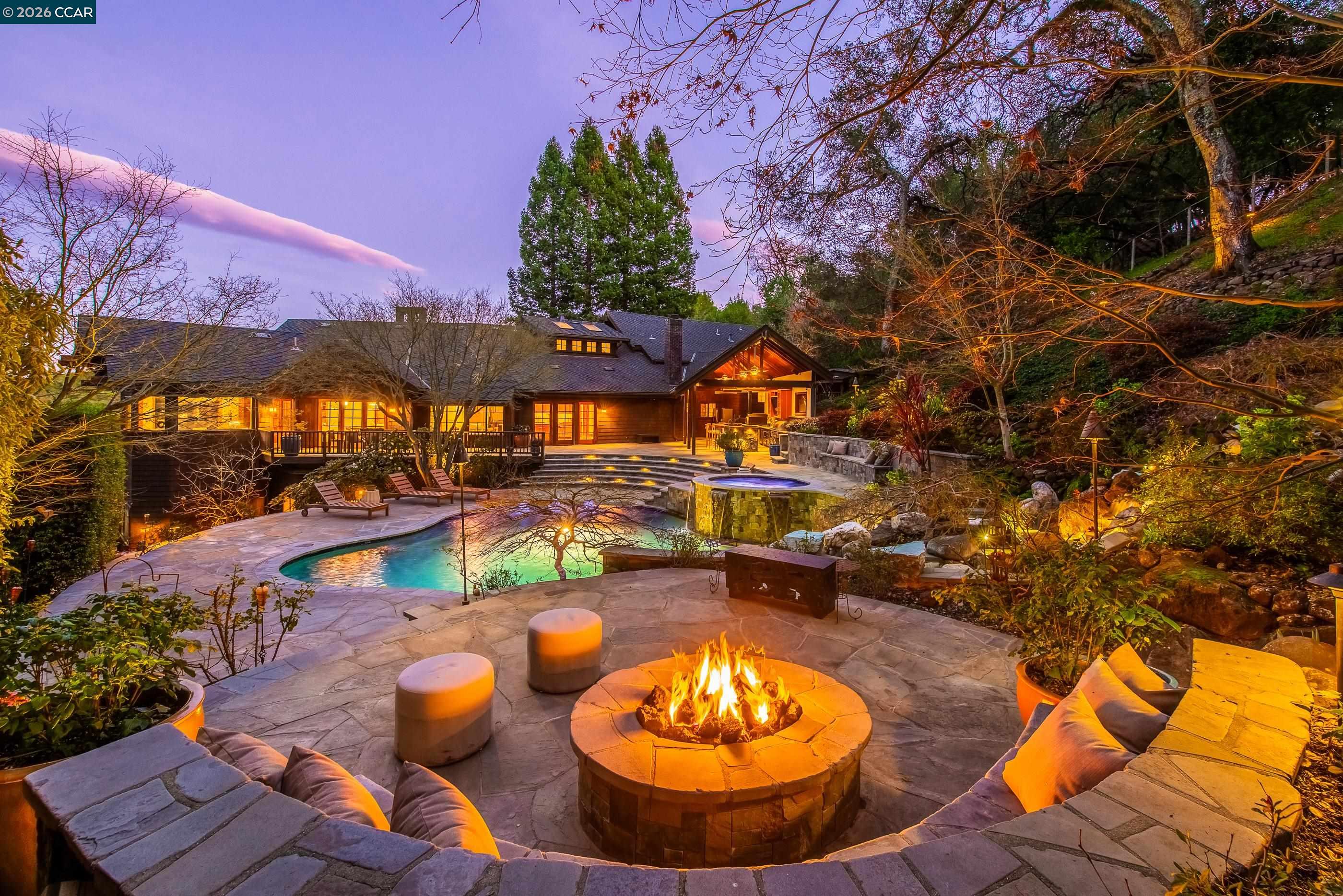 Detail Gallery Image 3 of 60 For 1 Scenic Lane, Lafayette,  CA 94549 - 4 Beds | 3 Baths