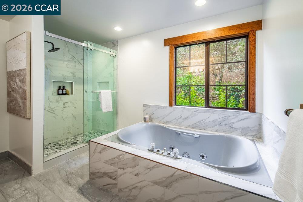 Detail Gallery Image 21 of 60 For 1 Scenic Lane, Lafayette,  CA 94549 - 4 Beds | 3 Baths