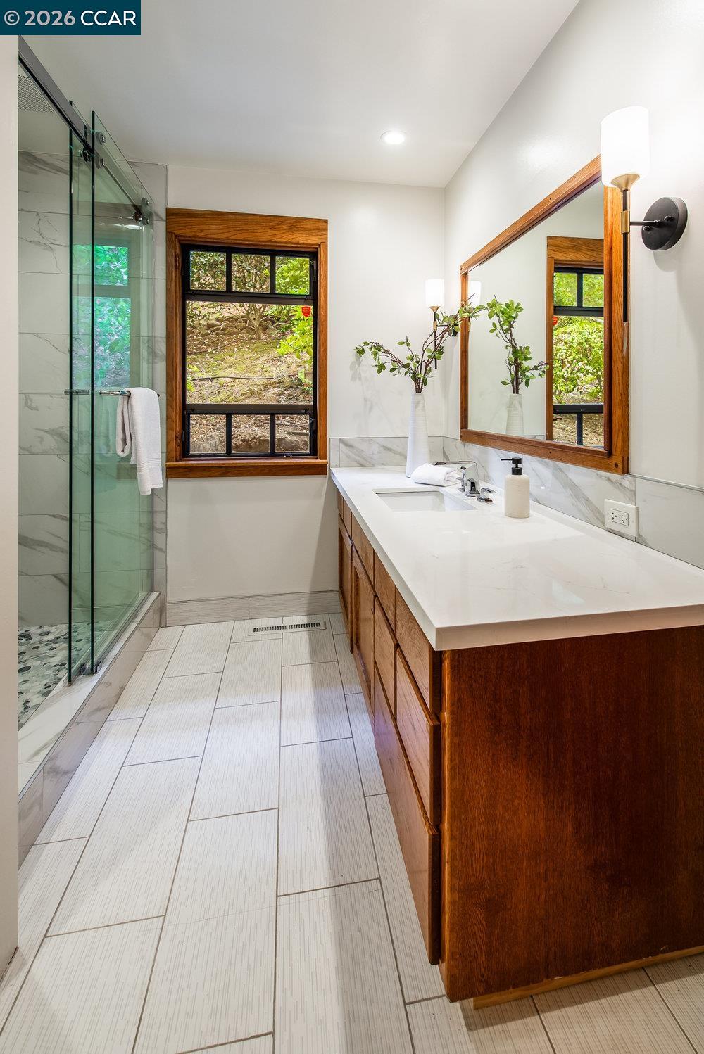 Detail Gallery Image 28 of 60 For 1 Scenic Lane, Lafayette,  CA 94549 - 4 Beds | 3 Baths