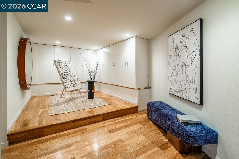 Detail Gallery Image 32 of 60 For 1 Scenic Lane, Lafayette,  CA 94549 - 4 Beds | 3 Baths