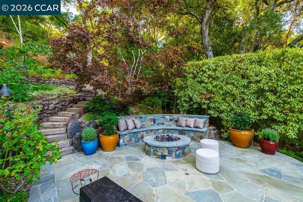 Detail Gallery Image 52 of 60 For 1 Scenic Lane, Lafayette,  CA 94549 - 4 Beds | 3 Baths