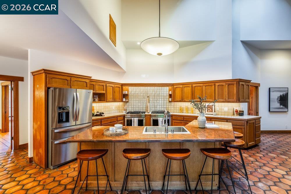 Detail Gallery Image 7 of 60 For 1 Scenic Lane, Lafayette,  CA 94549 - 4 Beds | 3 Baths