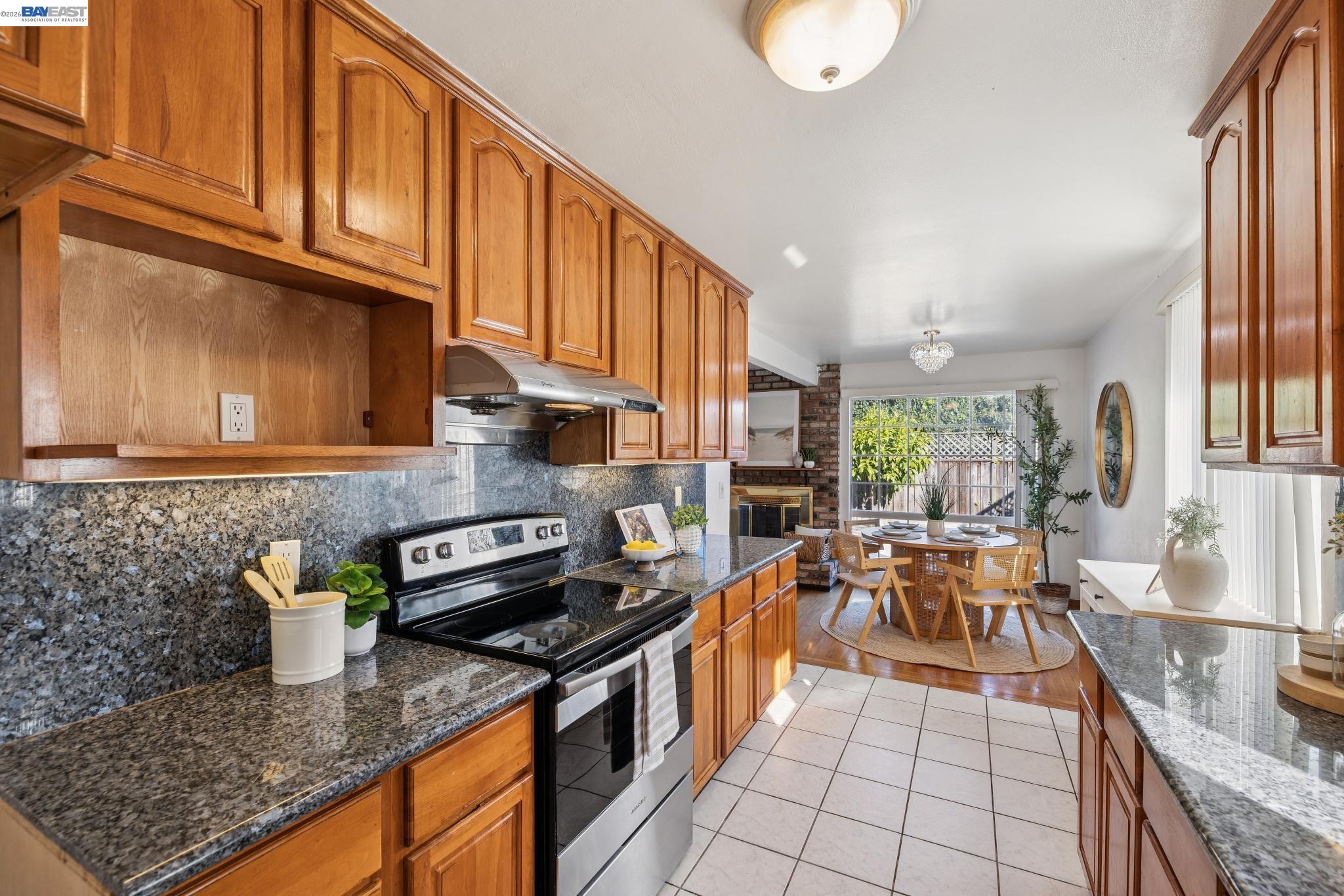 Detail Gallery Image 21 of 59 For 23719 Nevada Rd, Hayward,  CA 94541 - 3 Beds | 2 Baths