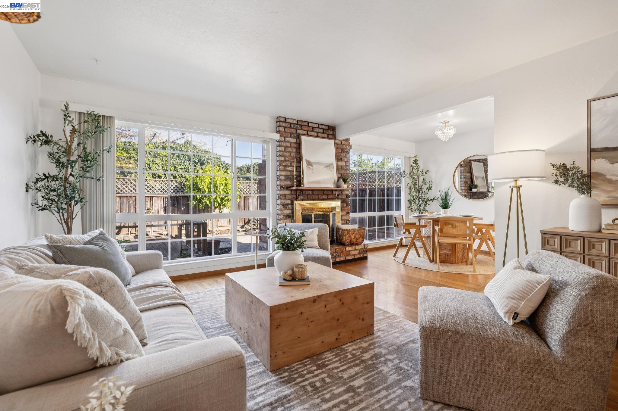 Detail Gallery Image 4 of 59 For 23719 Nevada Rd, Hayward,  CA 94541 - 3 Beds | 2 Baths