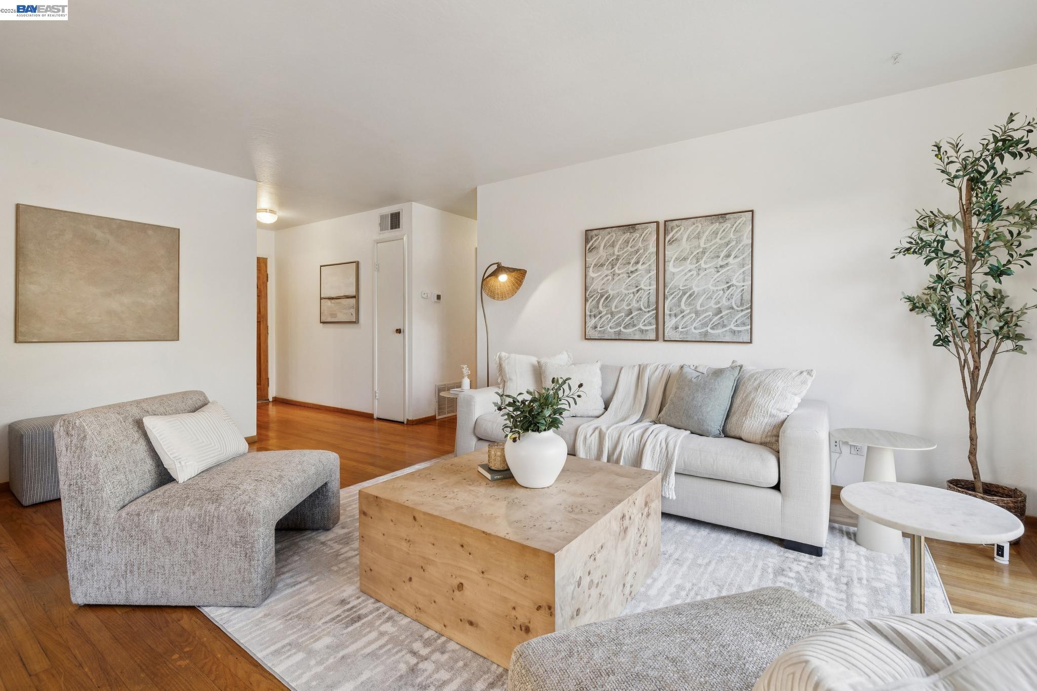 Detail Gallery Image 8 of 59 For 23719 Nevada Rd, Hayward,  CA 94541 - 3 Beds | 2 Baths