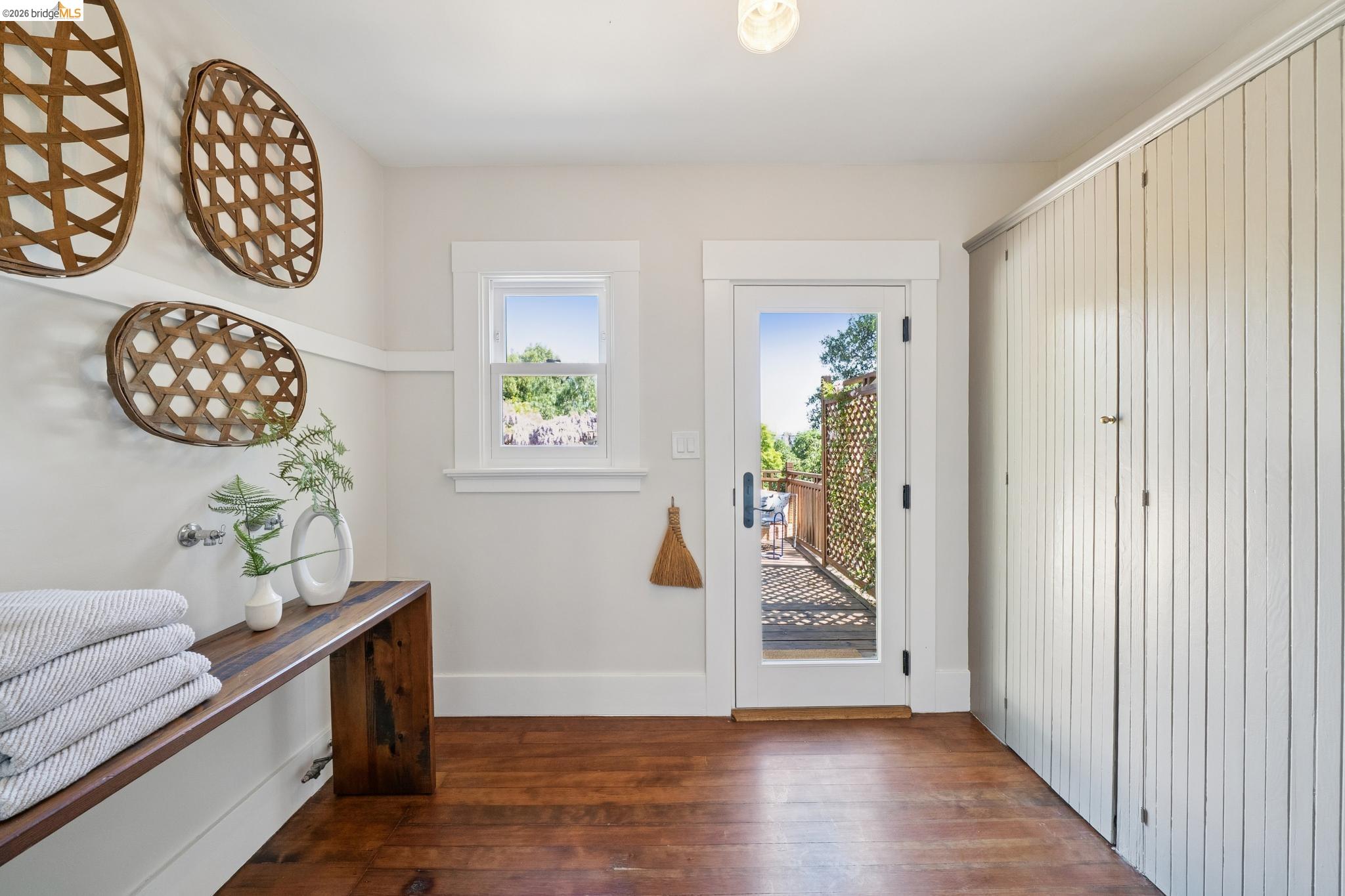 Detail Gallery Image 23 of 60 For 3862 Lyman Rd, Oakland,  CA 94602 - 3 Beds | 1 Baths