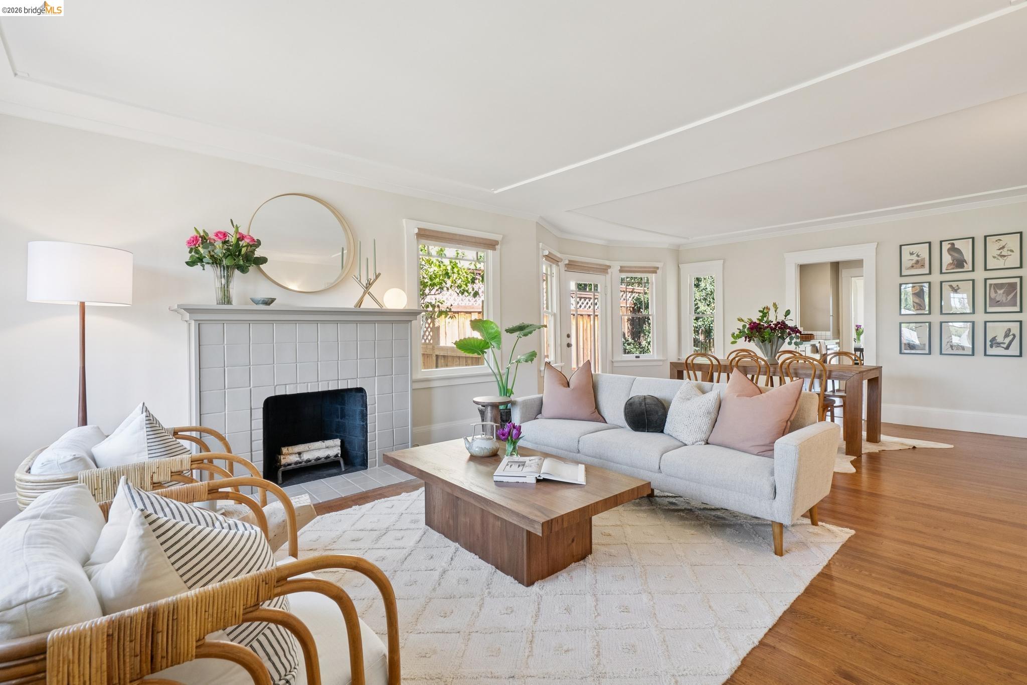 Detail Gallery Image 6 of 60 For 3862 Lyman Rd, Oakland,  CA 94602 - 3 Beds | 1 Baths