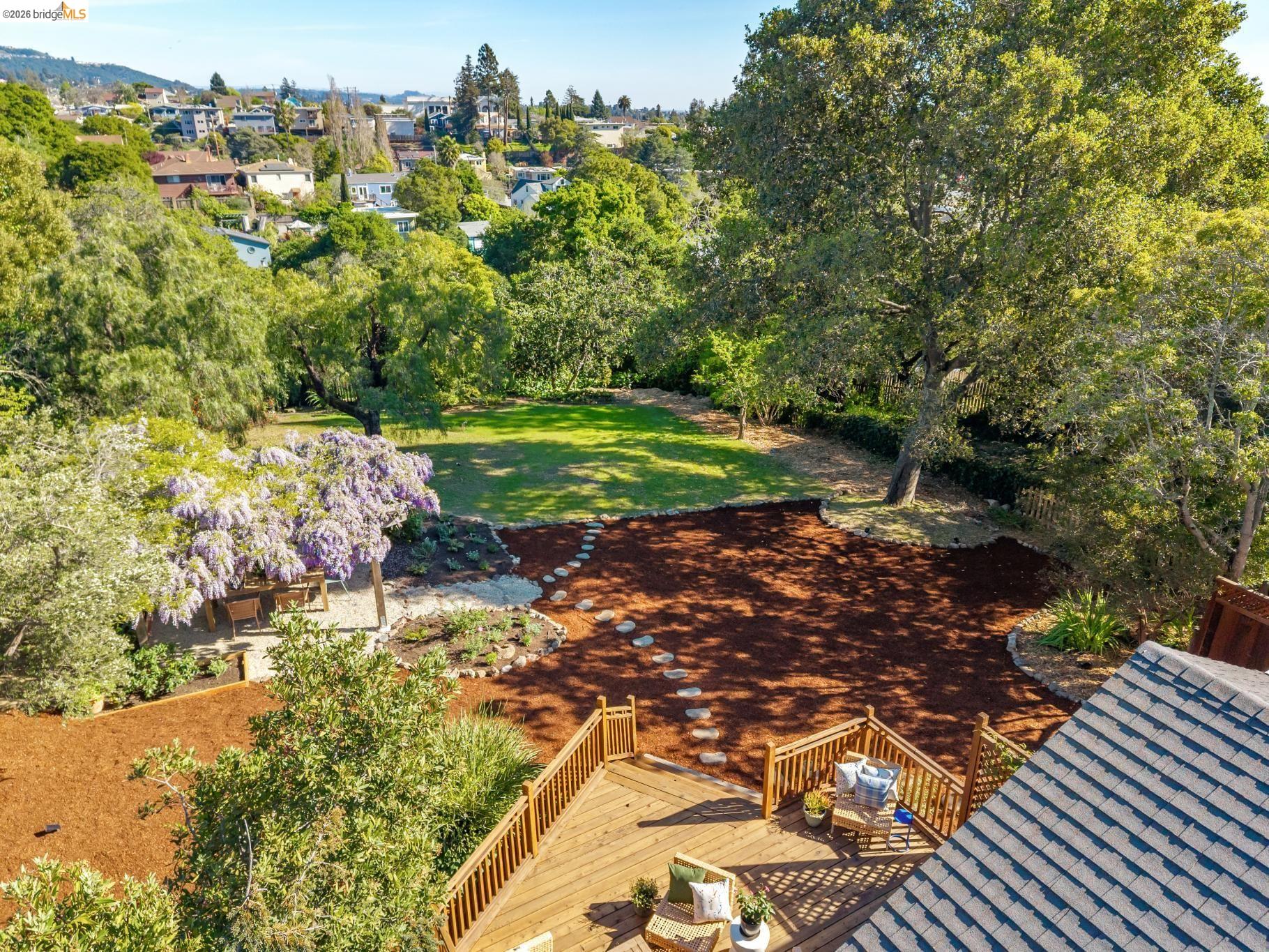 Detail Gallery Image 55 of 60 For 3862 Lyman Rd, Oakland,  CA 94602 - 3 Beds | 1 Baths