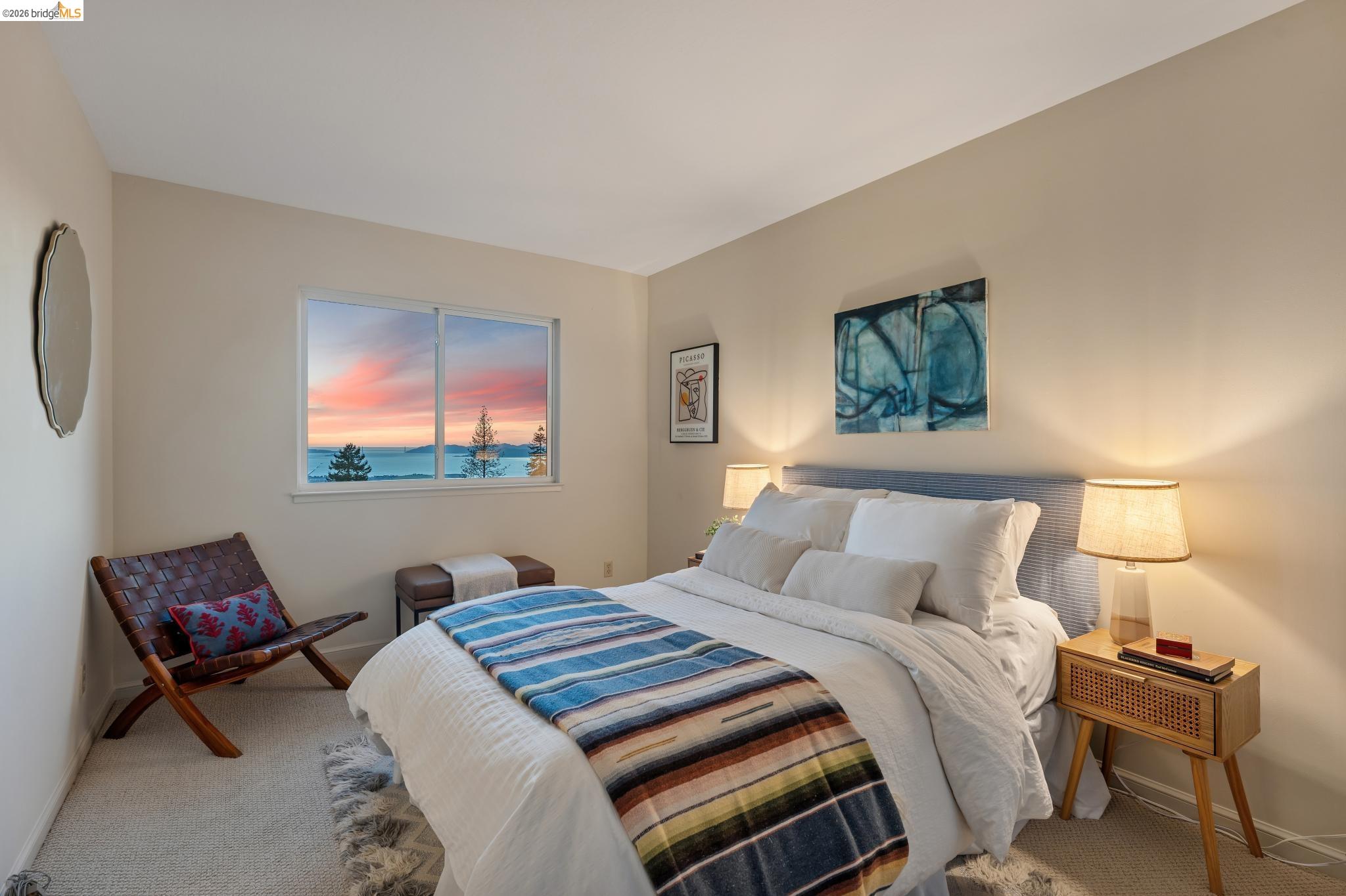 Detail Gallery Image 17 of 60 For 1221 Grizzly Peak Blvd, Berkeley,  CA 94708 - 4 Beds | 3/1 Baths