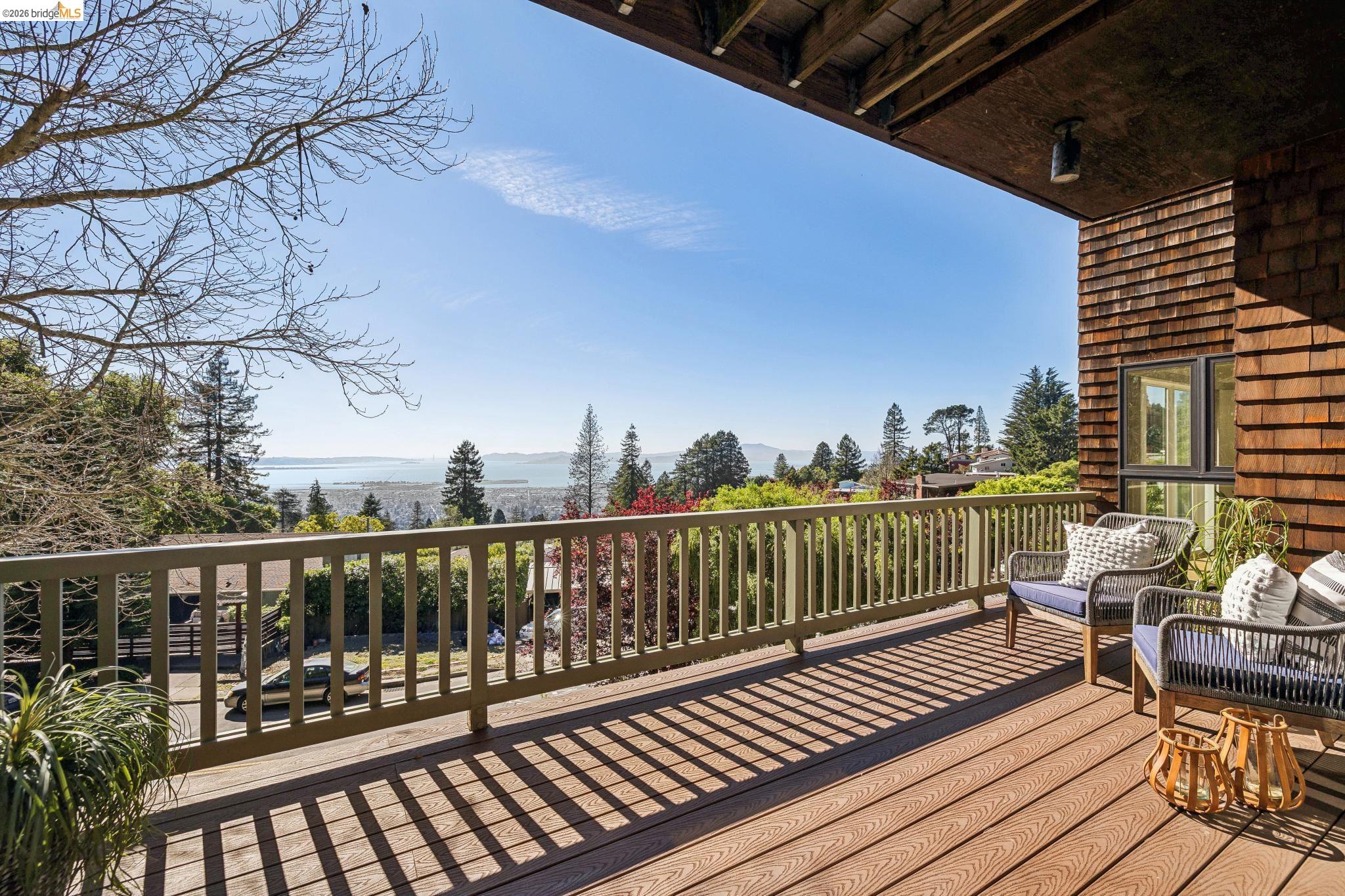 Detail Gallery Image 25 of 60 For 1221 Grizzly Peak Blvd, Berkeley,  CA 94708 - 4 Beds | 3/1 Baths