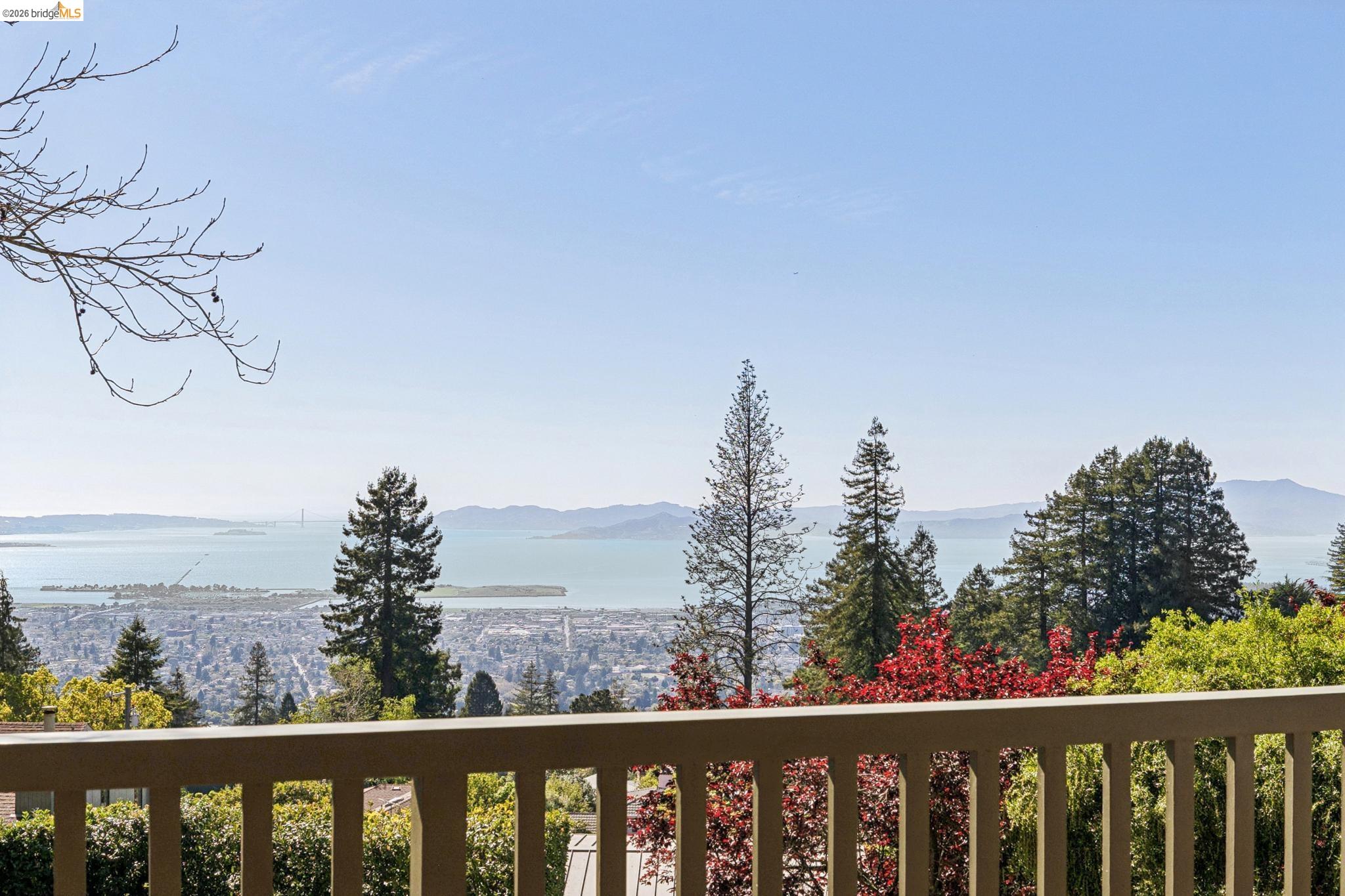 Detail Gallery Image 23 of 58 For 1221 Grizzly Peak Blvd, Berkeley,  CA 94708 - 4 Beds | 3/1 Baths