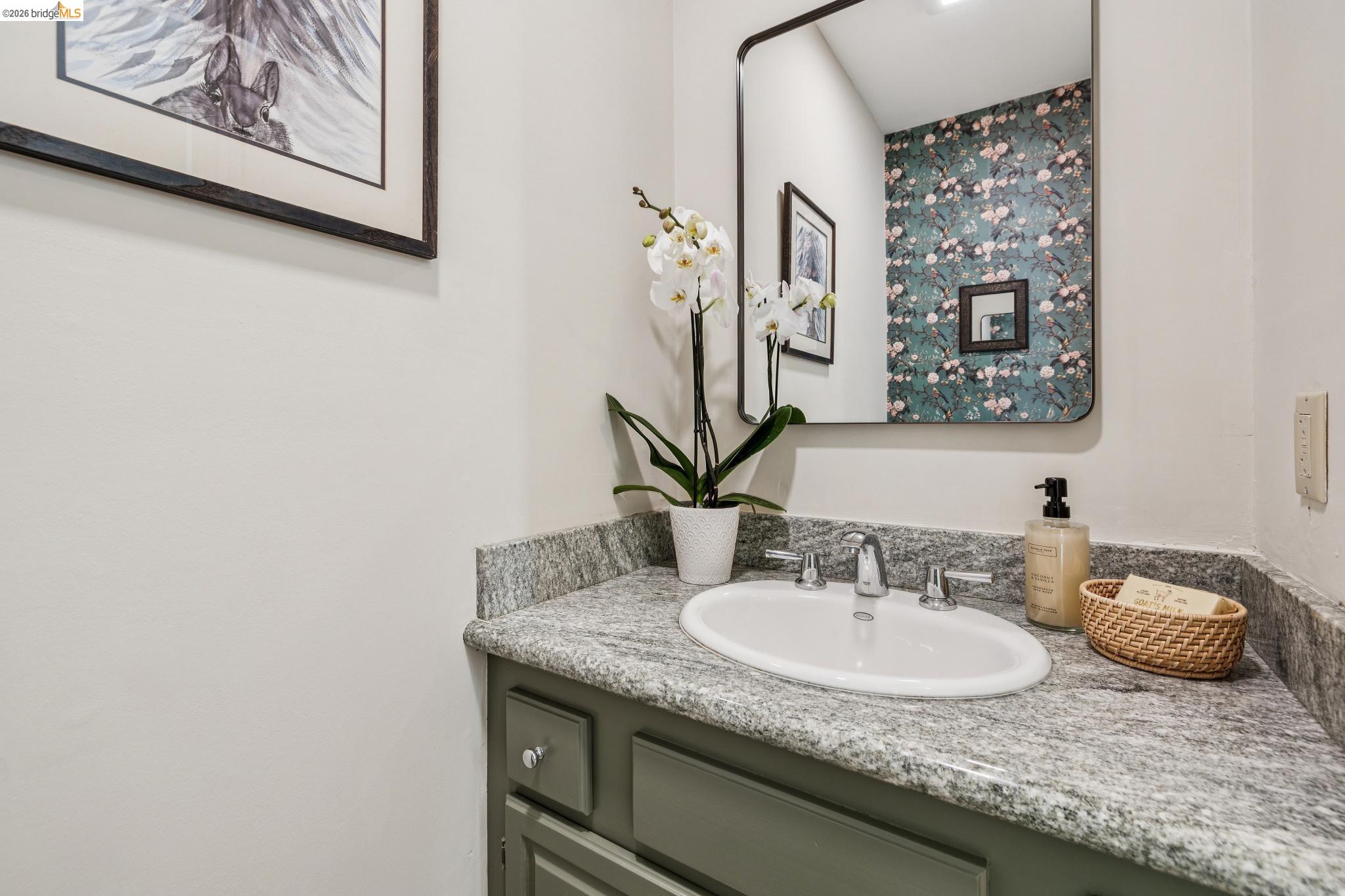 Detail Gallery Image 37 of 60 For 1221 Grizzly Peak Blvd, Berkeley,  CA 94708 - 4 Beds | 3/1 Baths