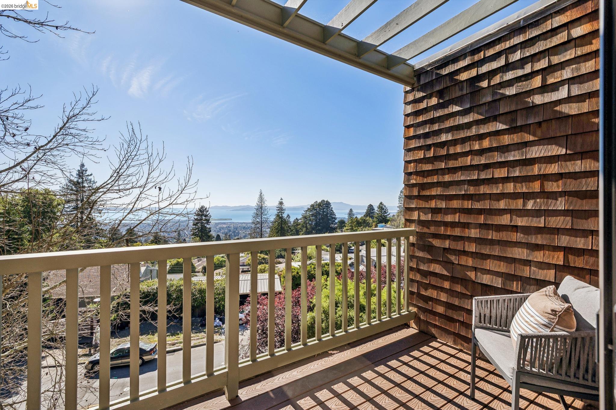 Detail Gallery Image 41 of 60 For 1221 Grizzly Peak Blvd, Berkeley,  CA 94708 - 4 Beds | 3/1 Baths