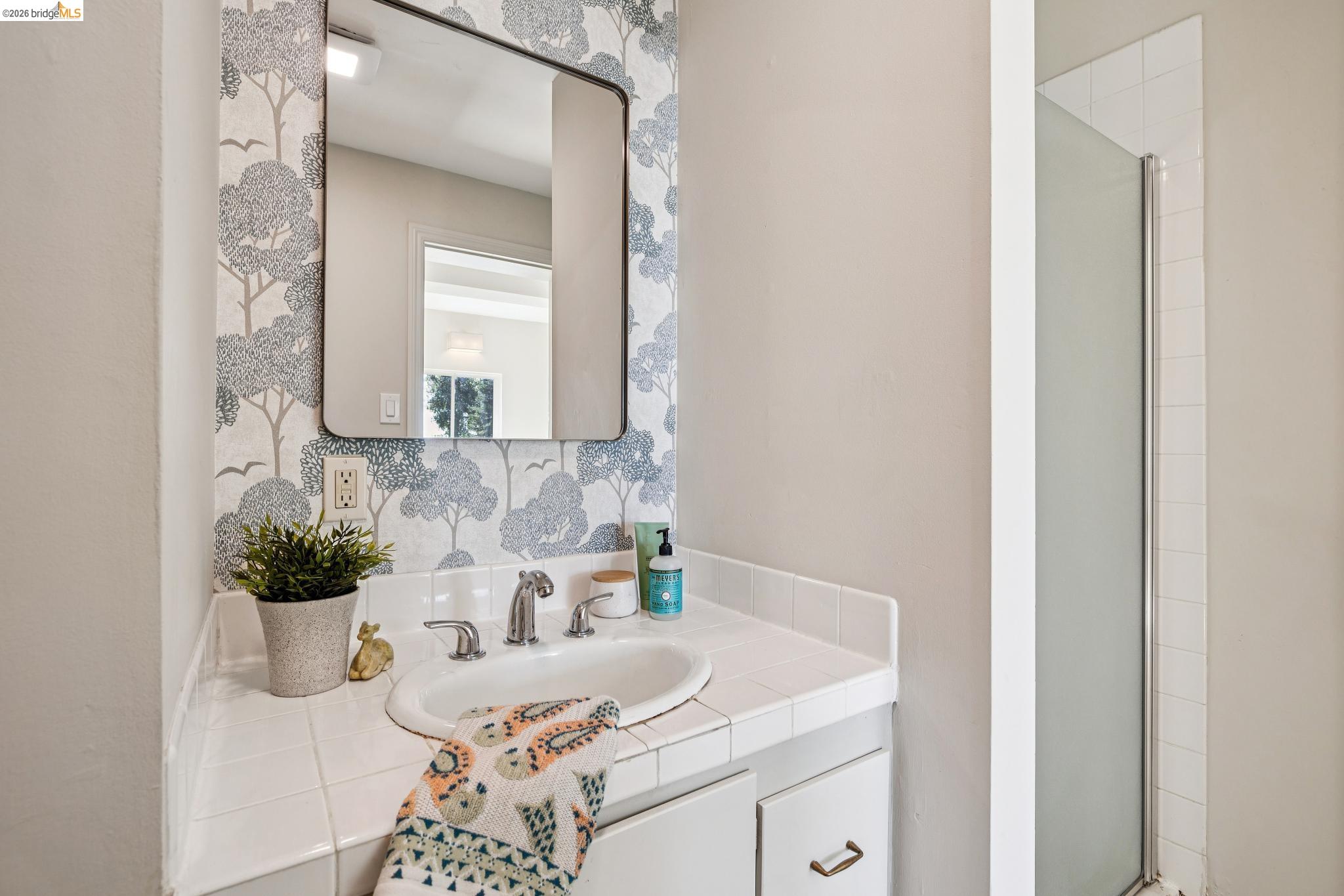 Detail Gallery Image 56 of 60 For 1221 Grizzly Peak Blvd, Berkeley,  CA 94708 - 4 Beds | 3/1 Baths