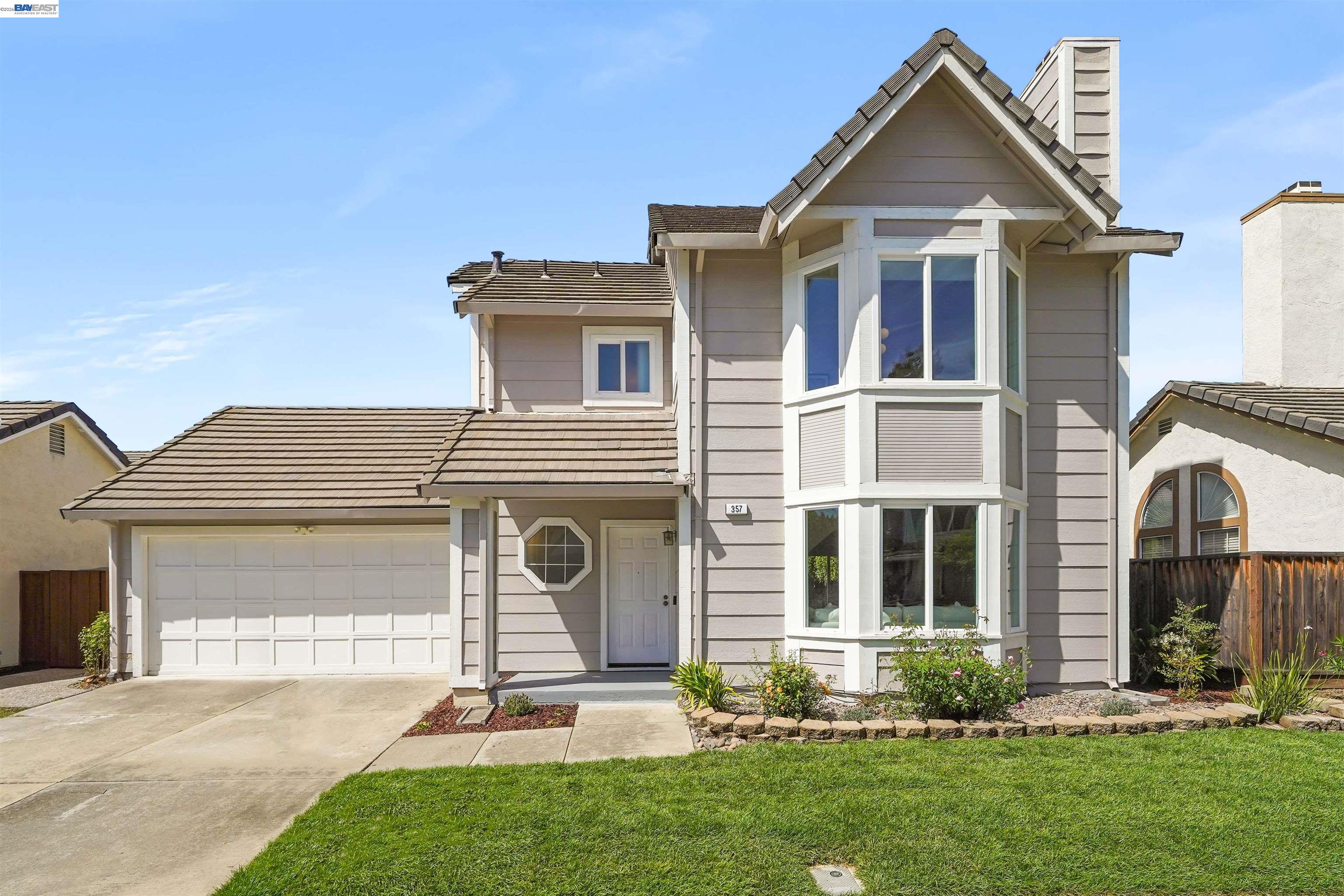 Detail Gallery Image 2 of 35 For 357 Sunnyslope Dr, Fremont,  CA 94536 - 3 Beds | 2/1 Baths