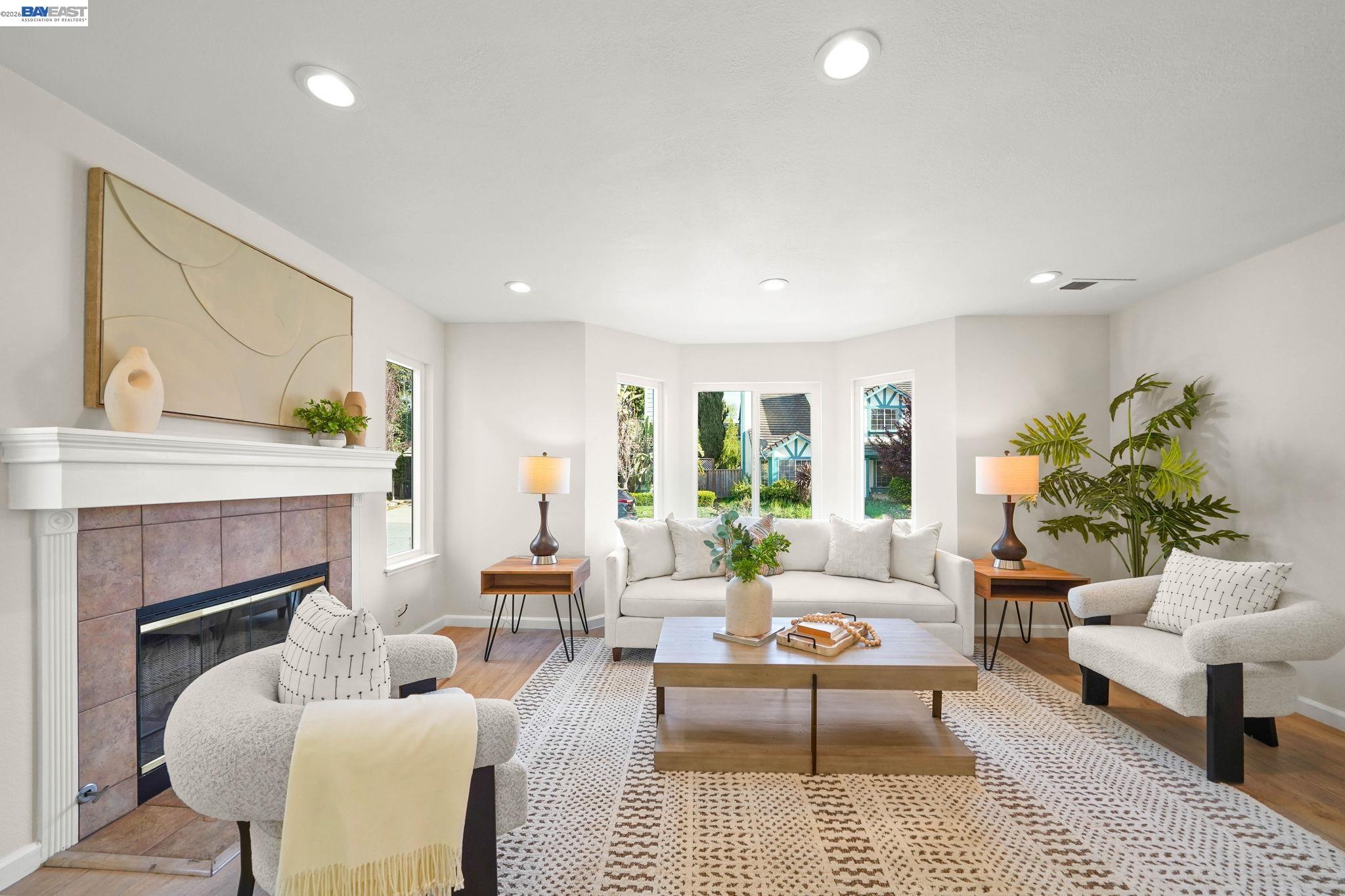 Detail Gallery Image 7 of 35 For 357 Sunnyslope Dr, Fremont,  CA 94536 - 3 Beds | 2/1 Baths