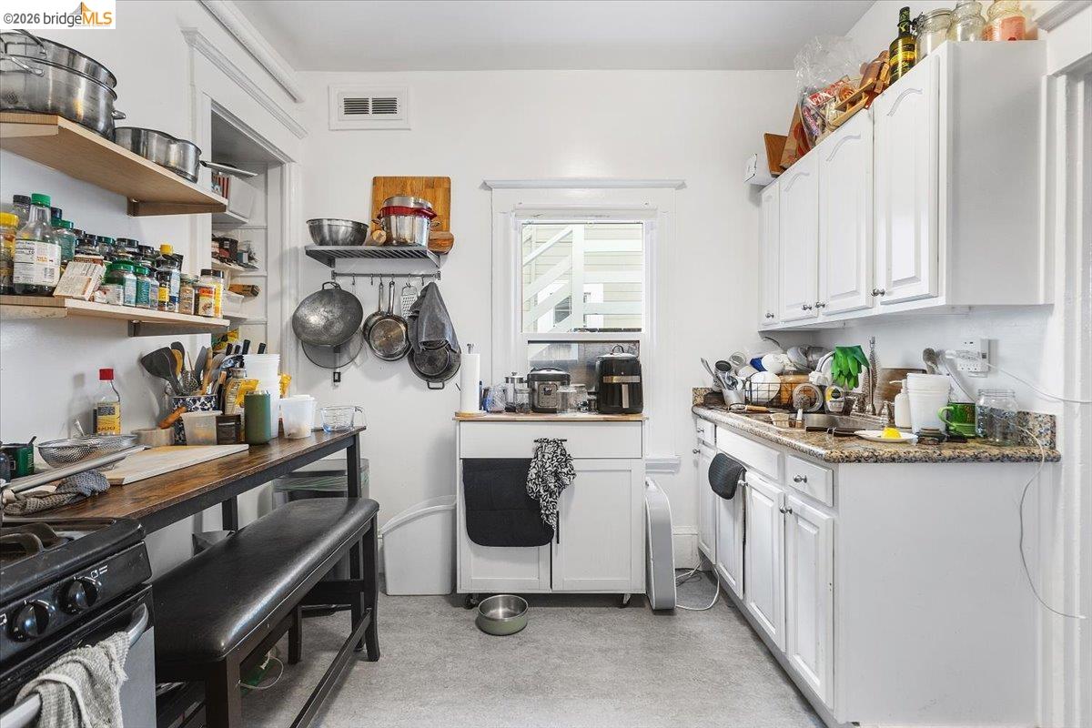 Detail Gallery Image 11 of 41 For 3110 California St, Berkeley,  CA 94703 - – Beds | – Baths