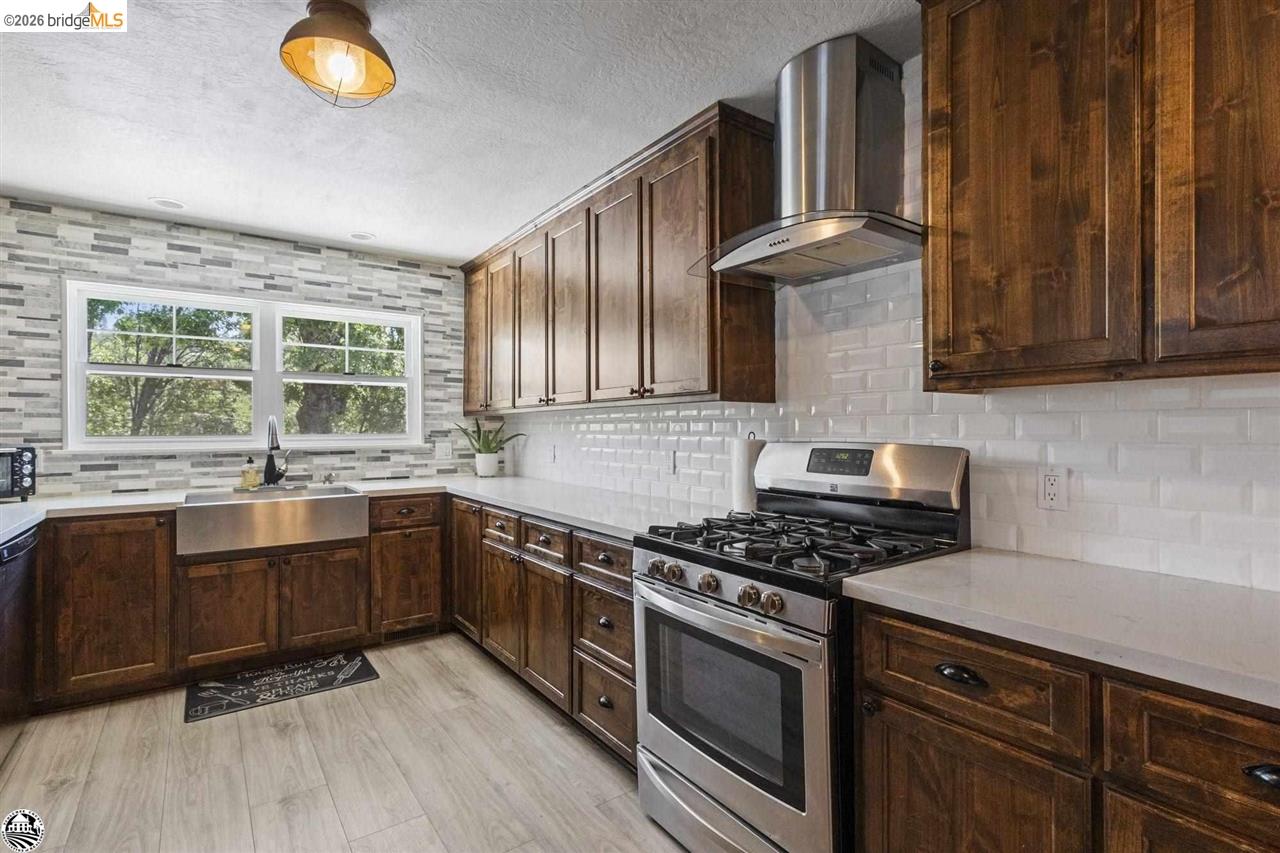 Detail Gallery Image 13 of 47 For 20580 Gerber Road, Tuolumne,  CA 95379 - 3 Beds | 2 Baths