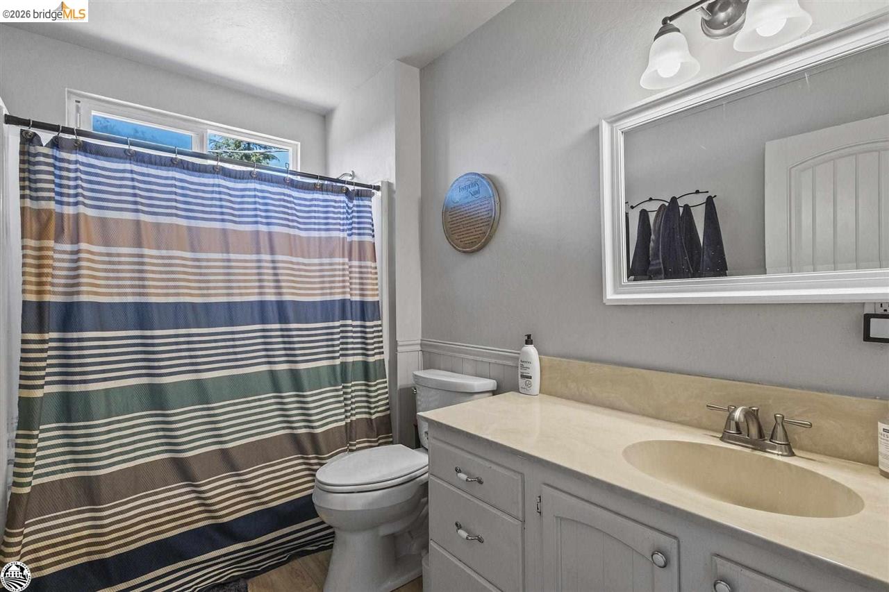 Detail Gallery Image 19 of 47 For 20580 Gerber Road, Tuolumne,  CA 95379 - 3 Beds | 2 Baths