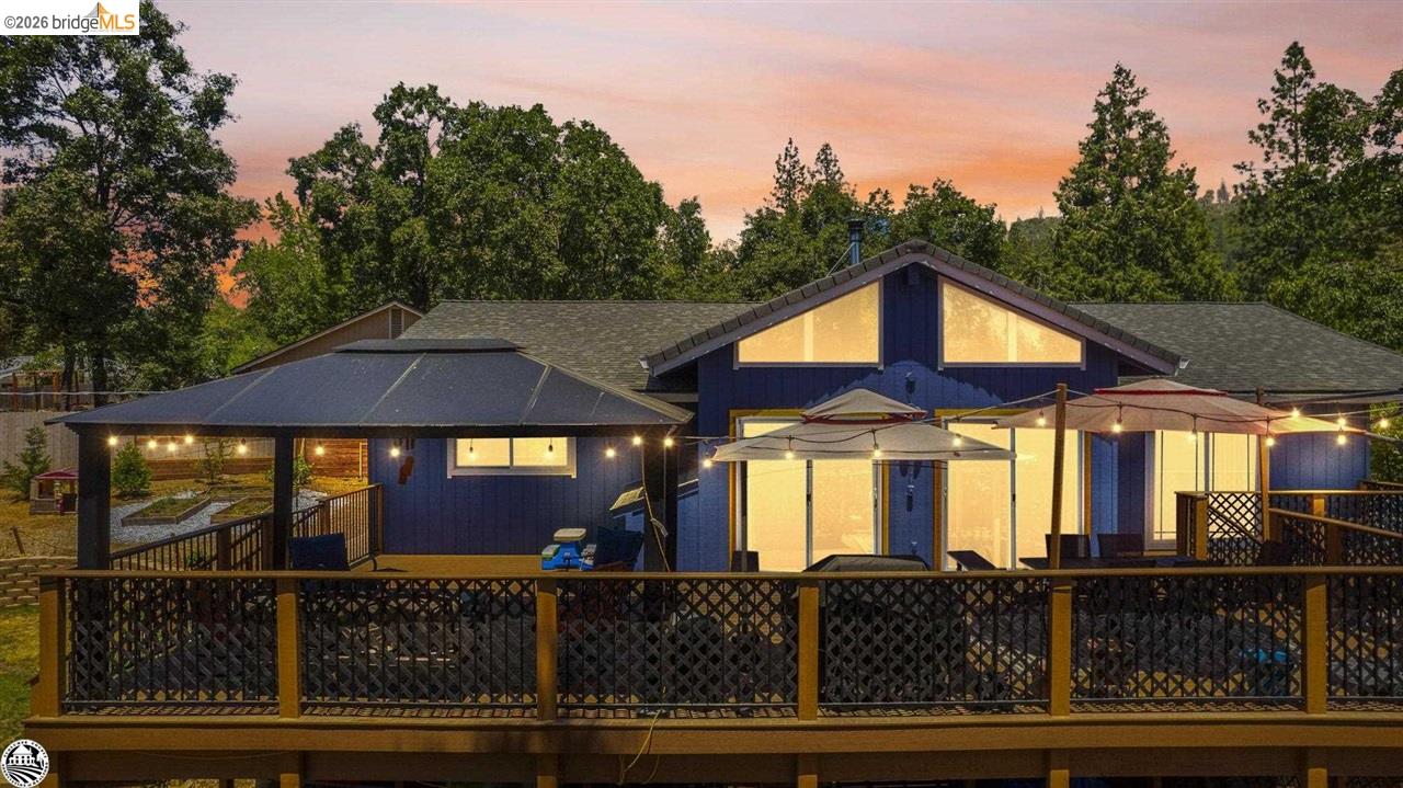 Detail Gallery Image 3 of 47 For 20580 Gerber Road, Tuolumne,  CA 95379 - 3 Beds | 2 Baths