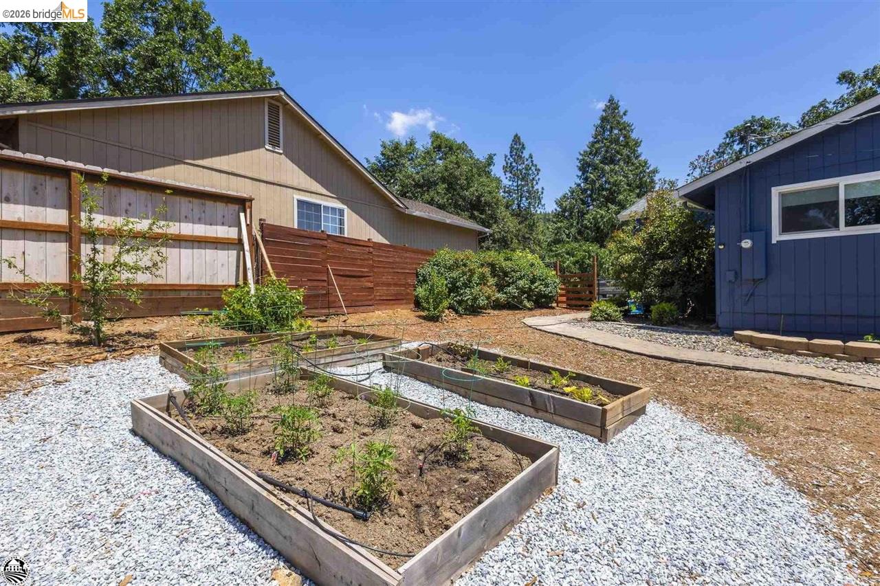 Detail Gallery Image 38 of 47 For 20580 Gerber Road, Tuolumne,  CA 95379 - 3 Beds | 2 Baths