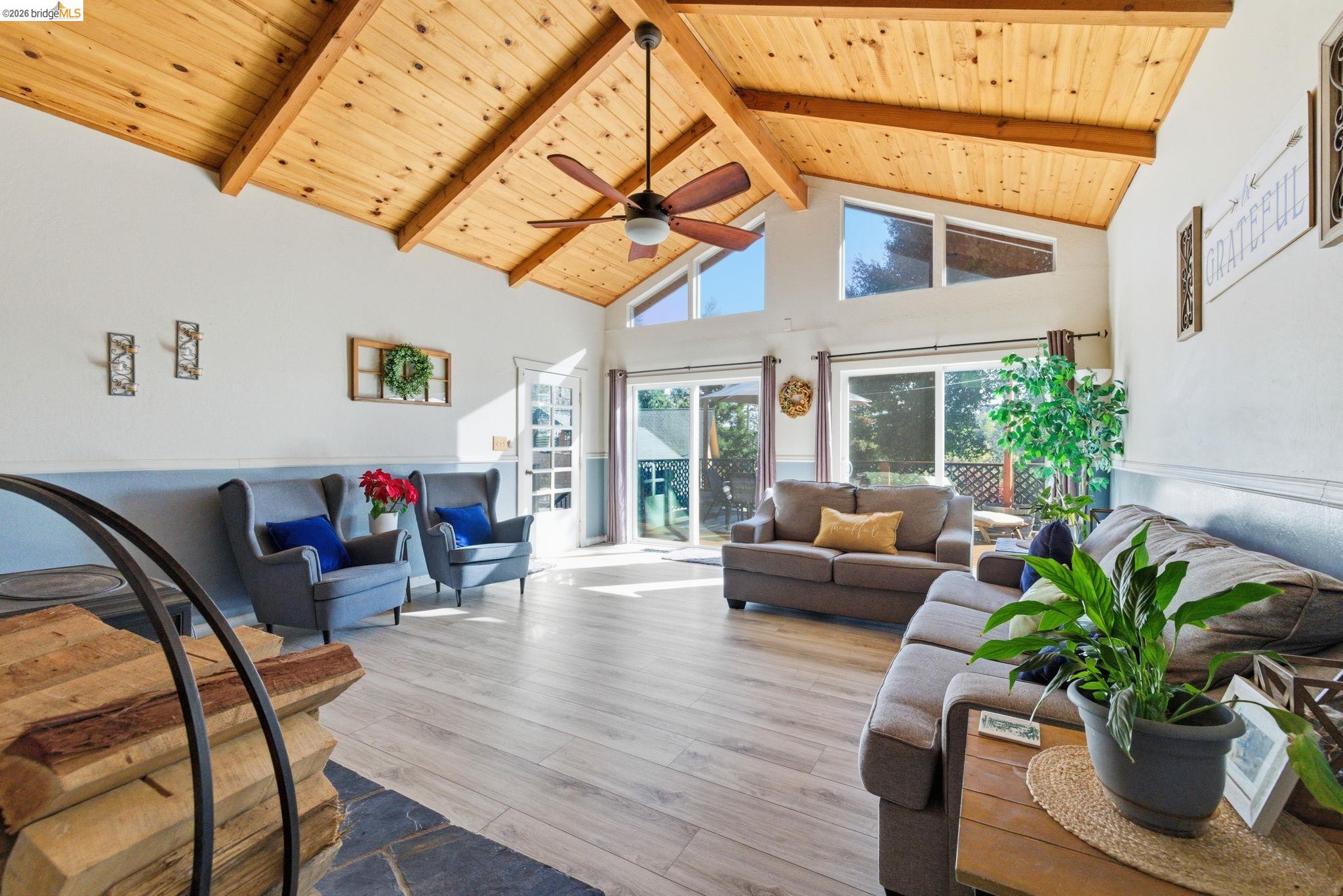 Detail Gallery Image 5 of 47 For 20580 Gerber Road, Tuolumne,  CA 95379 - 3 Beds | 2 Baths