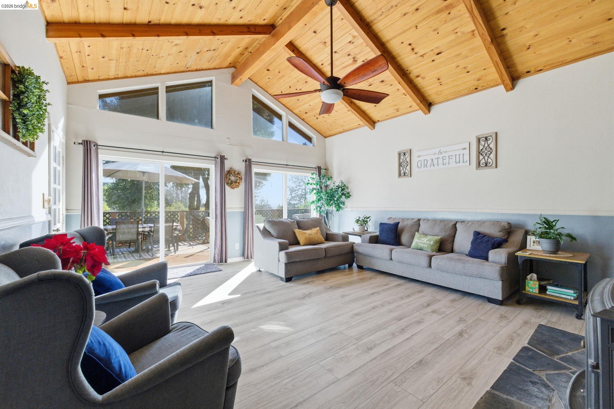 Detail Gallery Image 6 of 47 For 20580 Gerber Road, Tuolumne,  CA 95379 - 3 Beds | 2 Baths