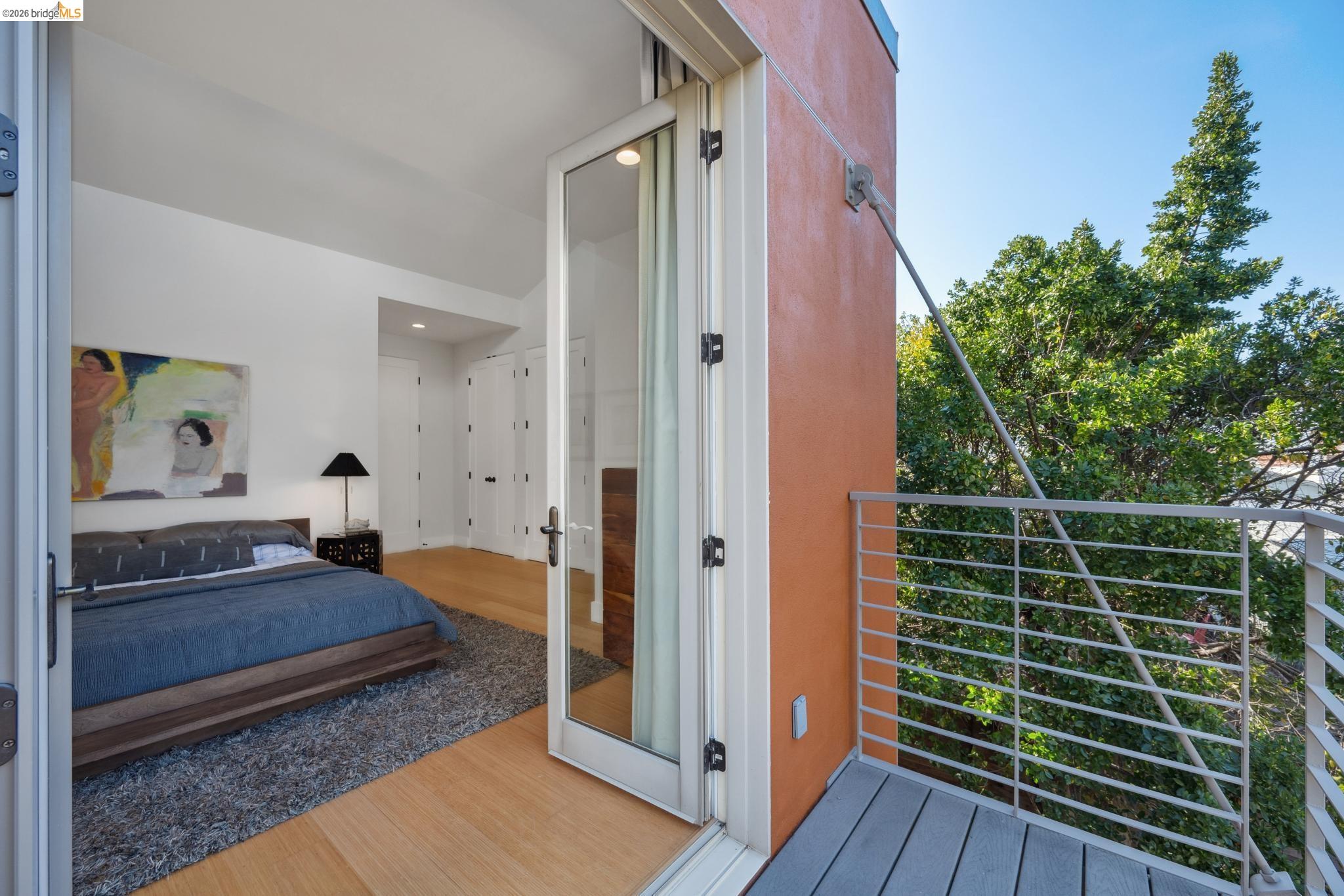 Detail Gallery Image 37 of 60 For 1126 Ocean Avenue, Oakland,  CA 94608 - 2 Beds | 2/1 Baths