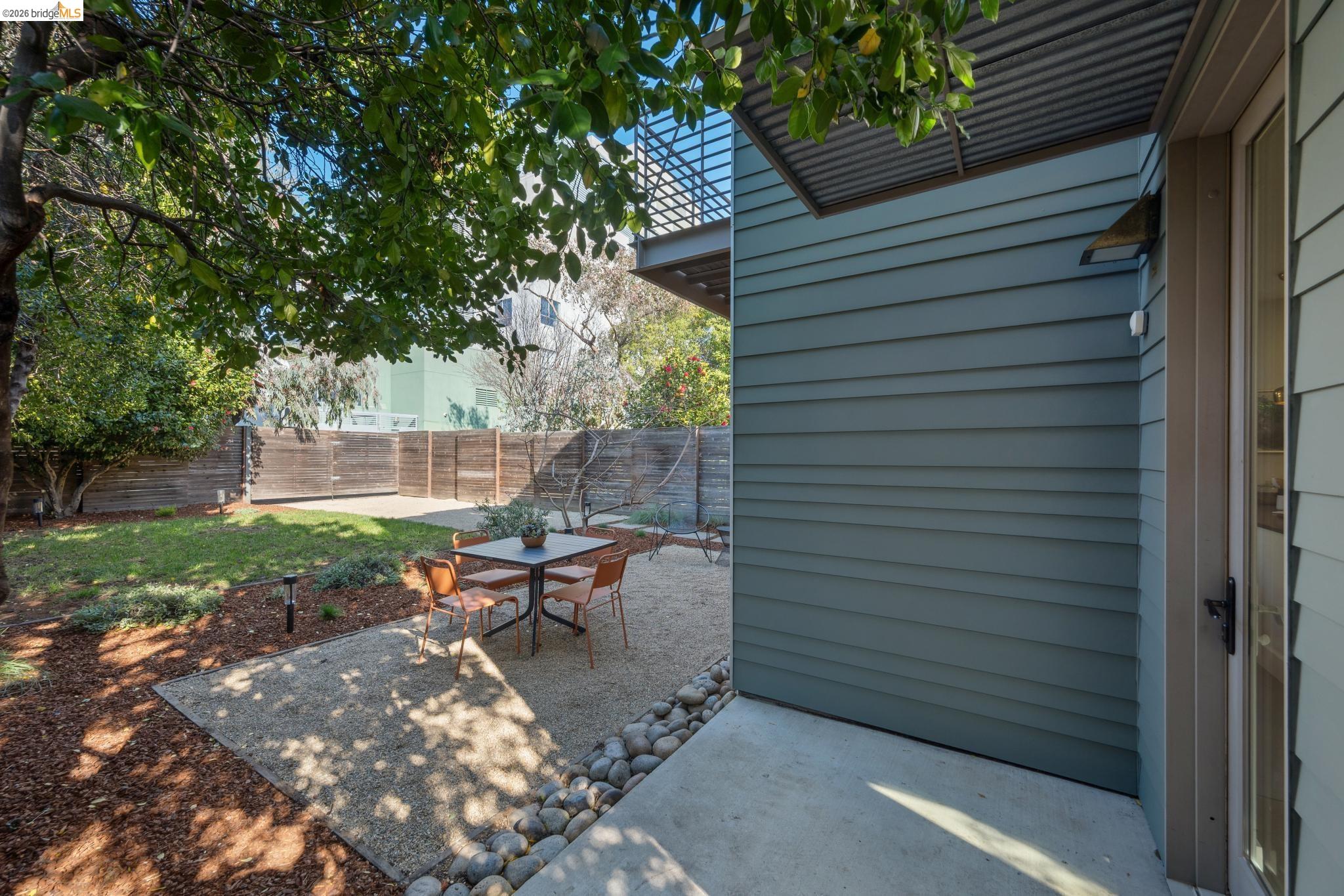 Detail Gallery Image 53 of 60 For 1126 Ocean Avenue, Oakland,  CA 94608 - 2 Beds | 2/1 Baths