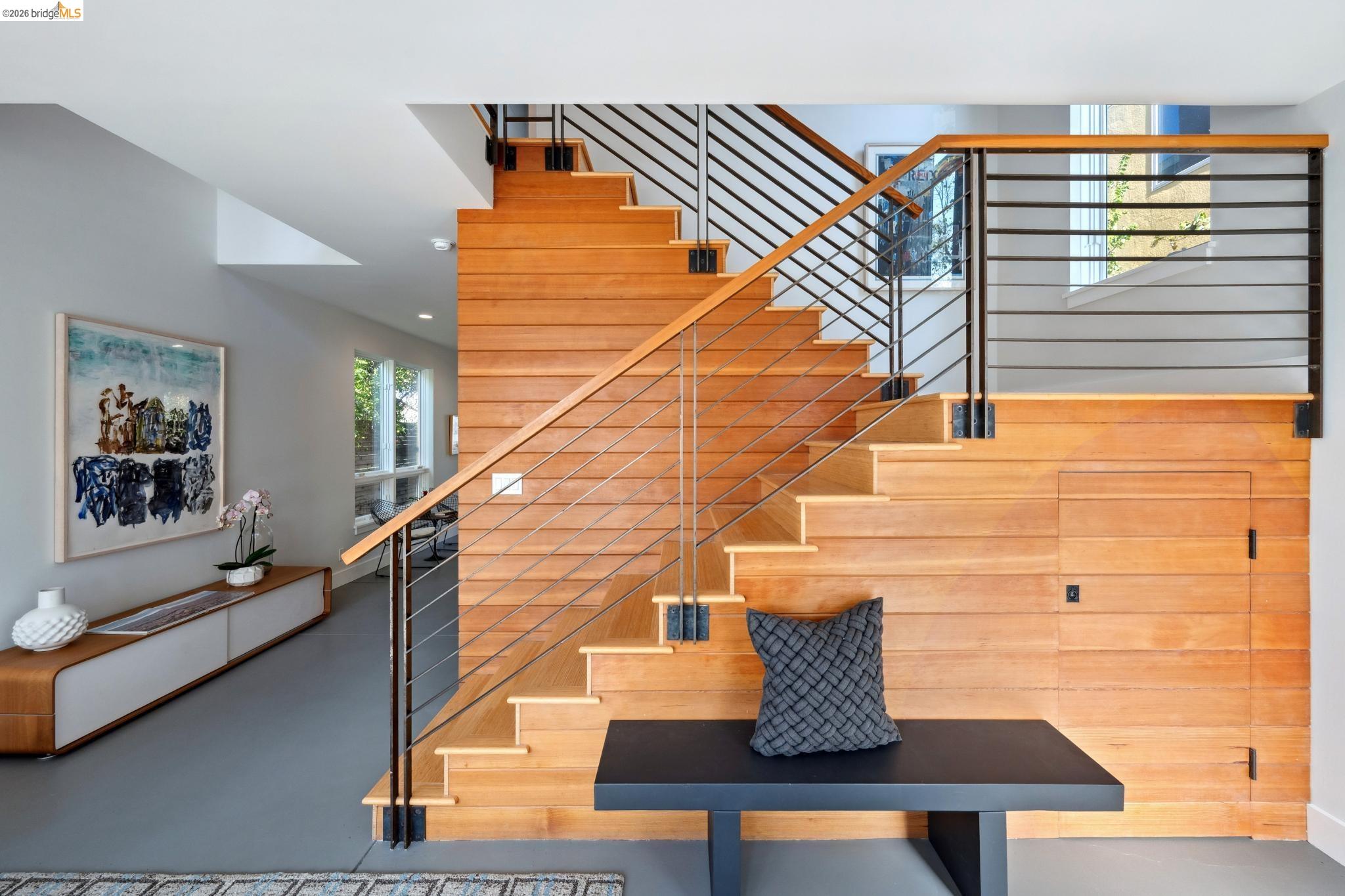 Detail Gallery Image 10 of 60 For 1126 Ocean Avenue, Oakland,  CA 94608 - 2 Beds | 2/1 Baths