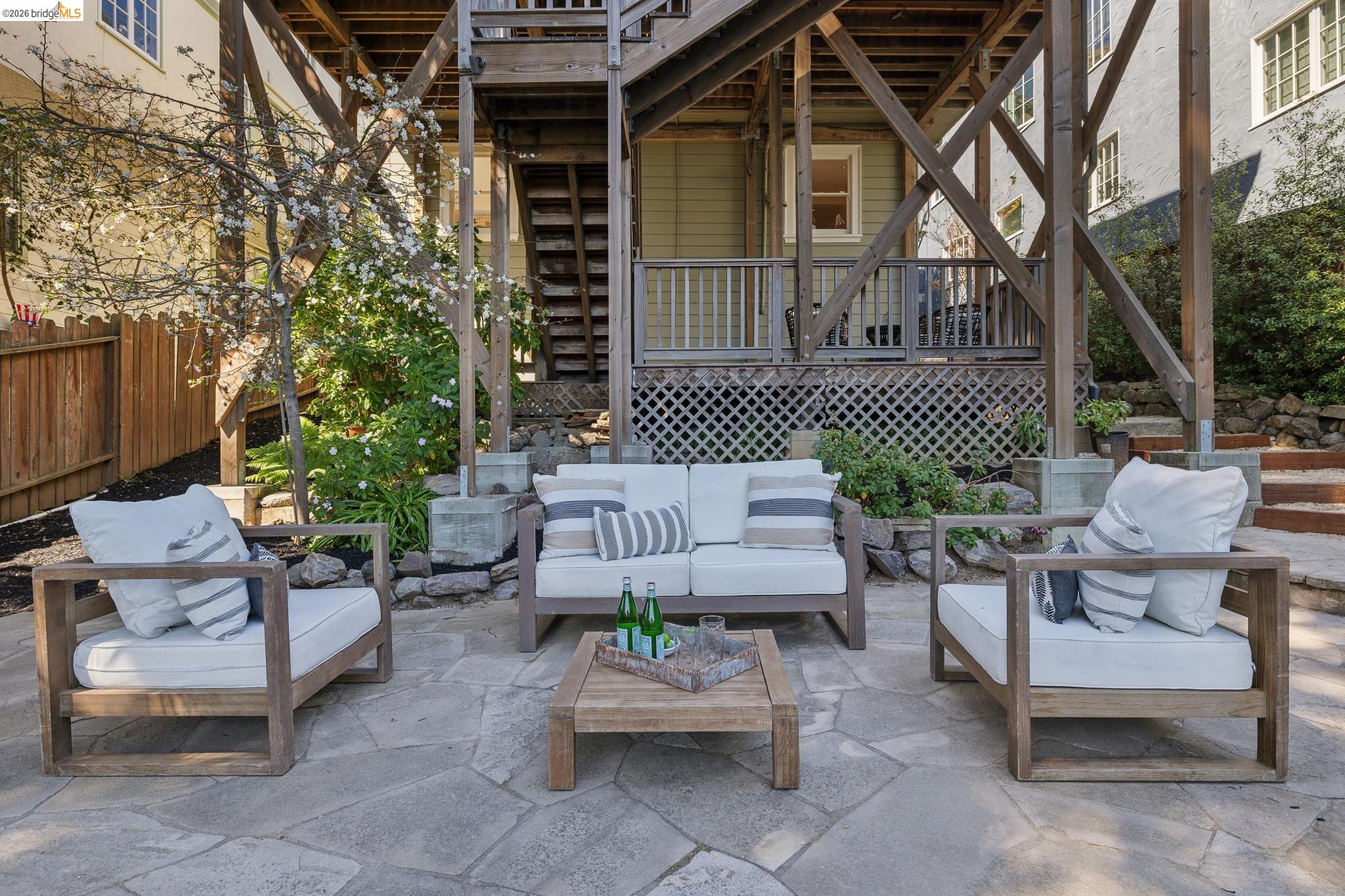 Detail Gallery Image 38 of 49 For 254 Wildwood Ave, Piedmont,  CA 94610 - 4 Beds | 3 Baths