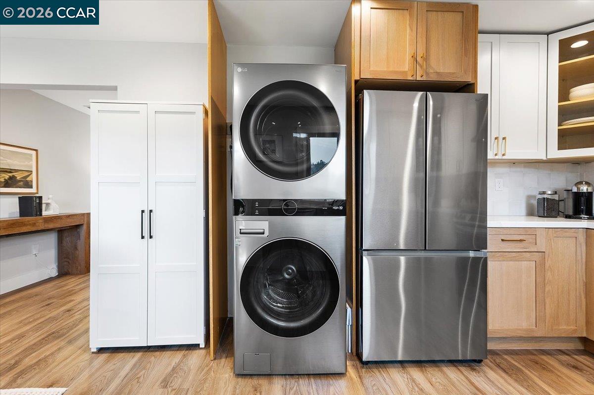 Detail Gallery Image 18 of 48 For 5924 Balboa Dr, Oakland,  CA 94611 - 2 Beds | 2 Baths