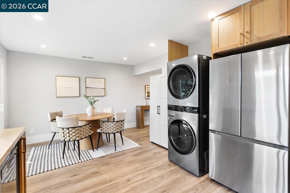 Detail Gallery Image 20 of 48 For 5924 Balboa Dr, Oakland,  CA 94611 - 2 Beds | 2 Baths