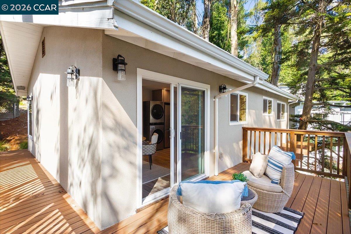 Detail Gallery Image 32 of 48 For 5924 Balboa Dr, Oakland,  CA 94611 - 2 Beds | 2 Baths