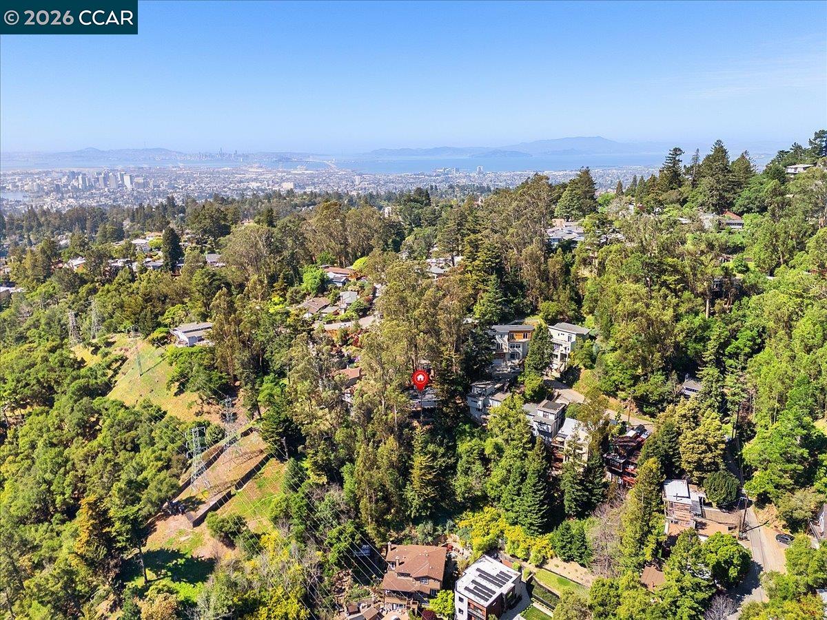 Detail Gallery Image 43 of 48 For 5924 Balboa Dr, Oakland,  CA 94611 - 2 Beds | 2 Baths