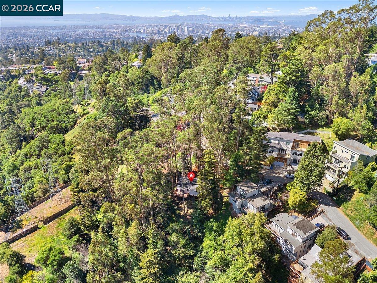 Detail Gallery Image 44 of 48 For 5924 Balboa Dr, Oakland,  CA 94611 - 2 Beds | 2 Baths