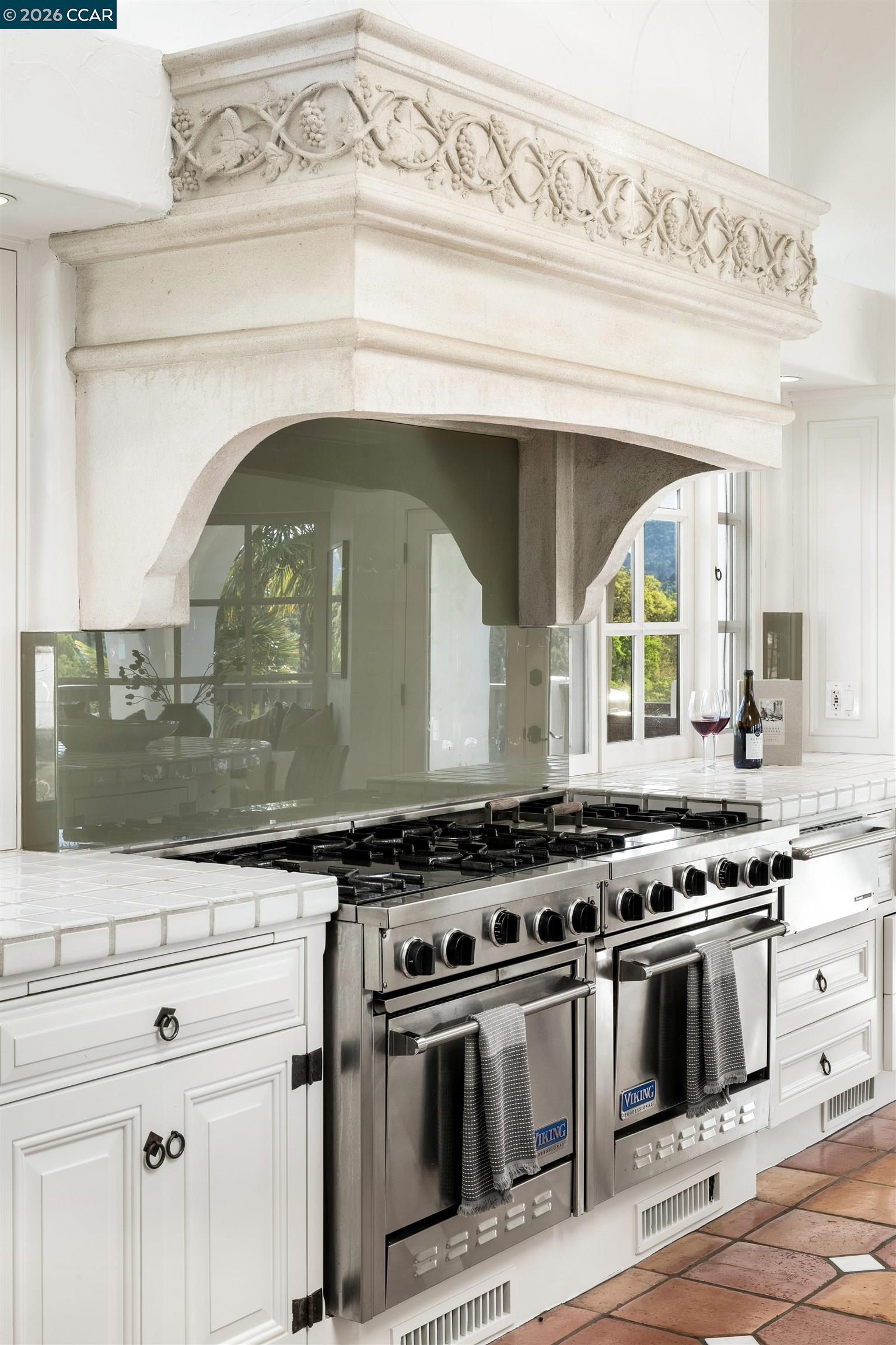 Detail Gallery Image 13 of 56 For 4377 Warm Springs Rd, Glen Ellen,  CA 95442 - 4 Beds | 8/2 Baths