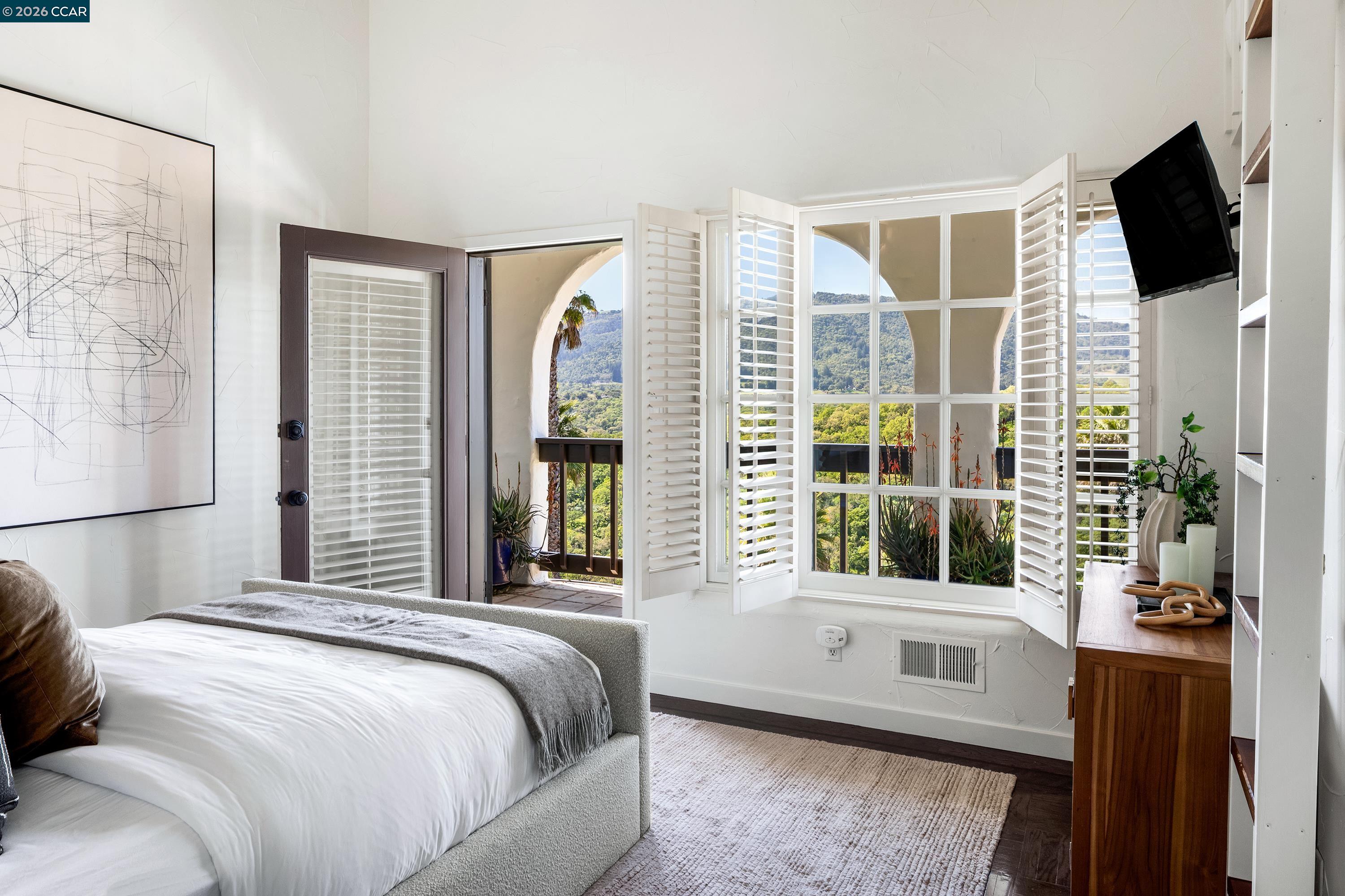 Detail Gallery Image 23 of 56 For 4377 Warm Springs Rd, Glen Ellen,  CA 95442 - 4 Beds | 8/2 Baths