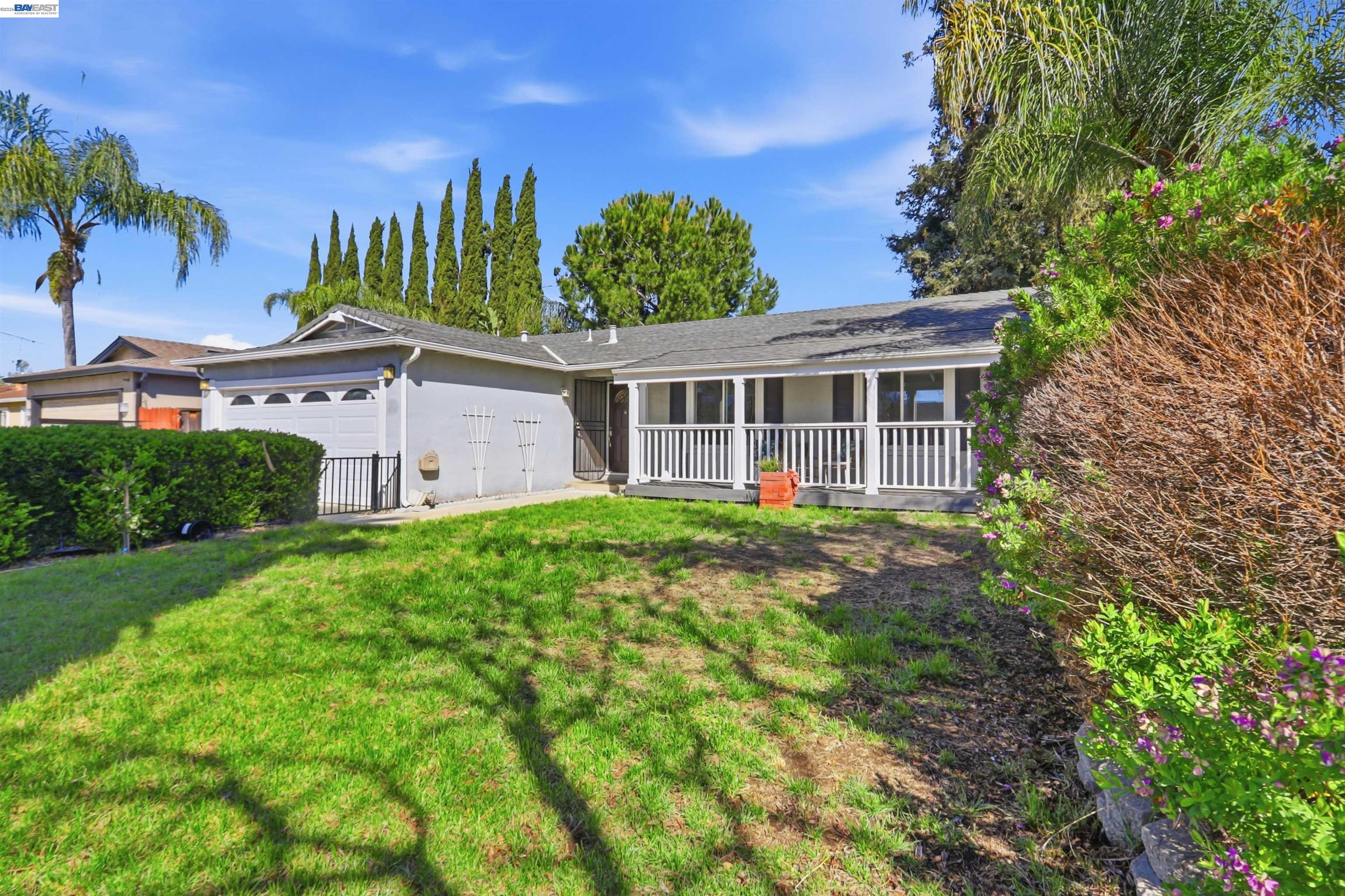 Detail Gallery Image 3 of 39 For 4972 Minas Dr, San Jose,  CA 95136 - 3 Beds | 2 Baths