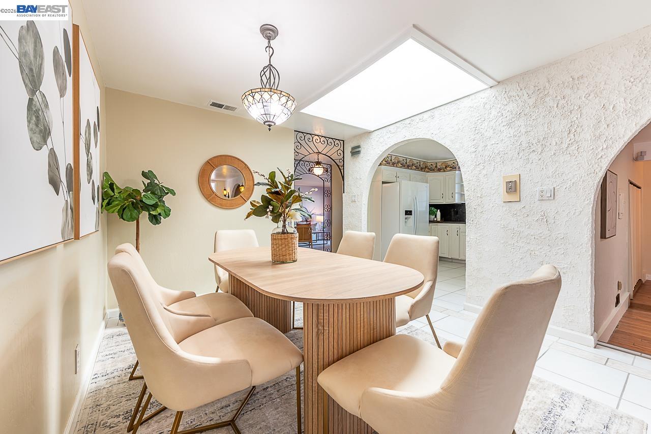 Detail Gallery Image 15 of 60 For 2444 Douglas St, Union City,  CA 94587 - 4 Beds | 2 Baths