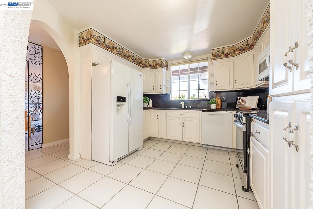 Detail Gallery Image 18 of 60 For 2444 Douglas St, Union City,  CA 94587 - 4 Beds | 2 Baths