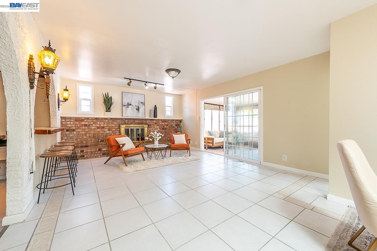 Detail Gallery Image 22 of 60 For 2444 Douglas St, Union City,  CA 94587 - 4 Beds | 2 Baths