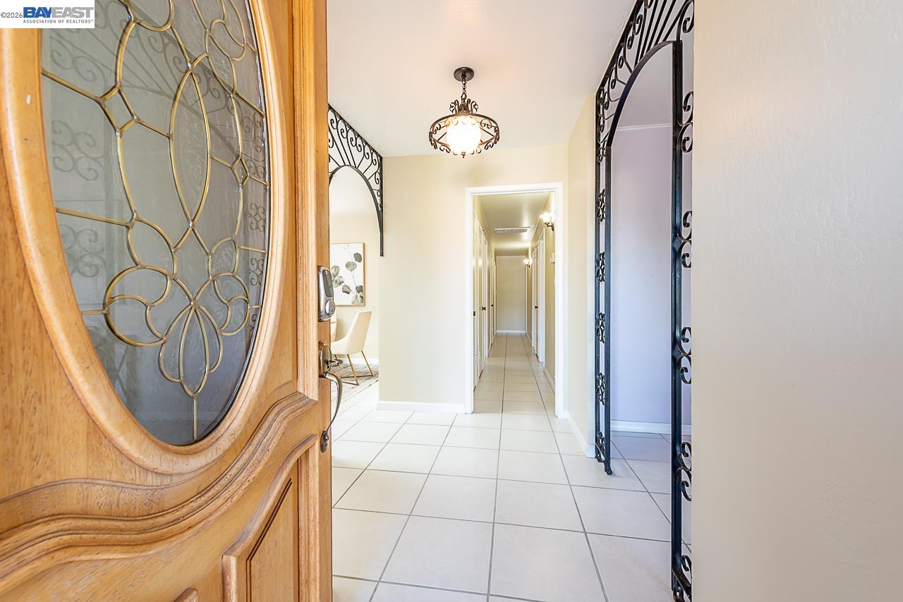 Detail Gallery Image 5 of 60 For 2444 Douglas St, Union City,  CA 94587 - 4 Beds | 2 Baths