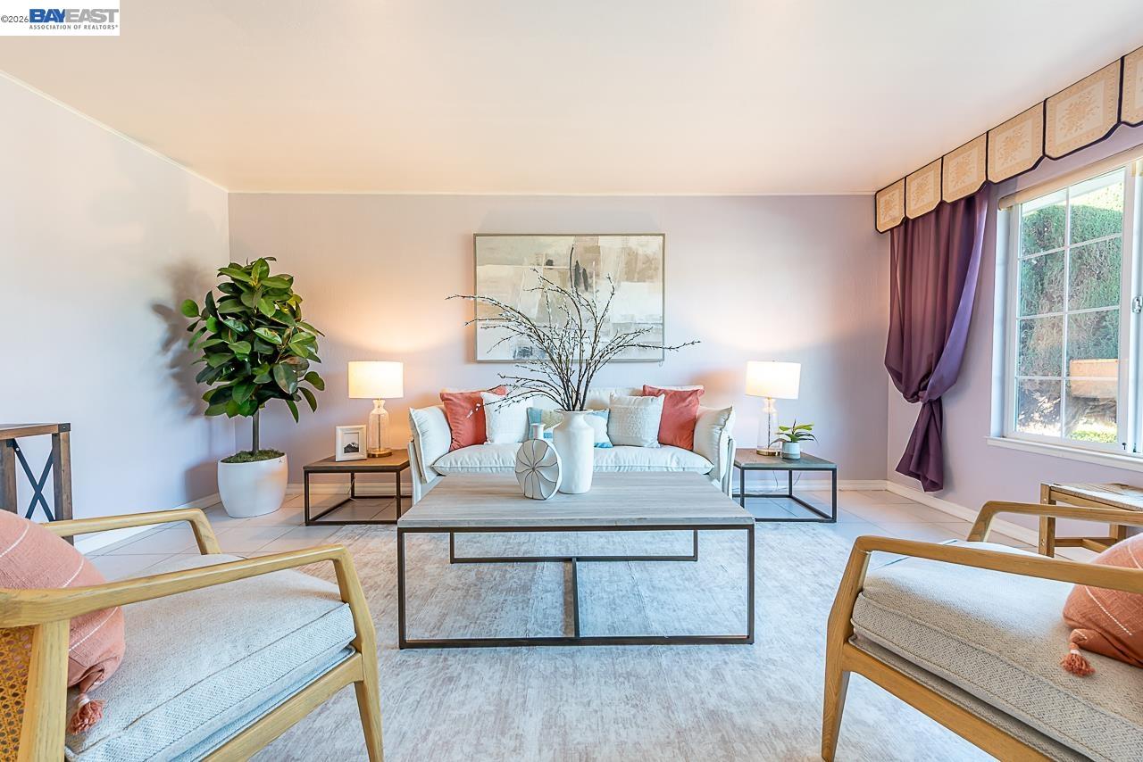 Detail Gallery Image 8 of 60 For 2444 Douglas St, Union City,  CA 94587 - 4 Beds | 2 Baths