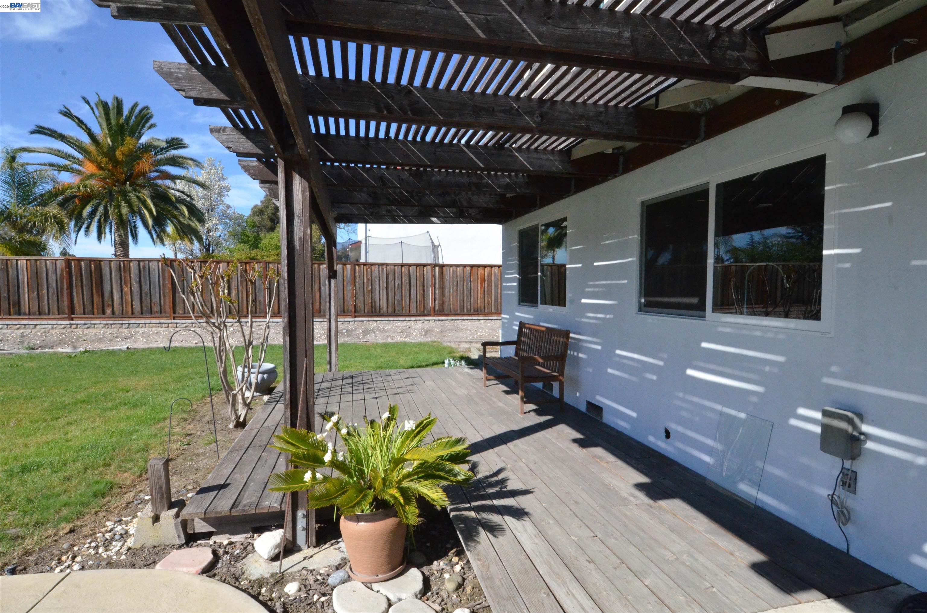 Detail Gallery Image 22 of 30 For 9415 Alcosta Blvd, San Ramon,  CA 94583 - 4 Beds | 2/1 Baths