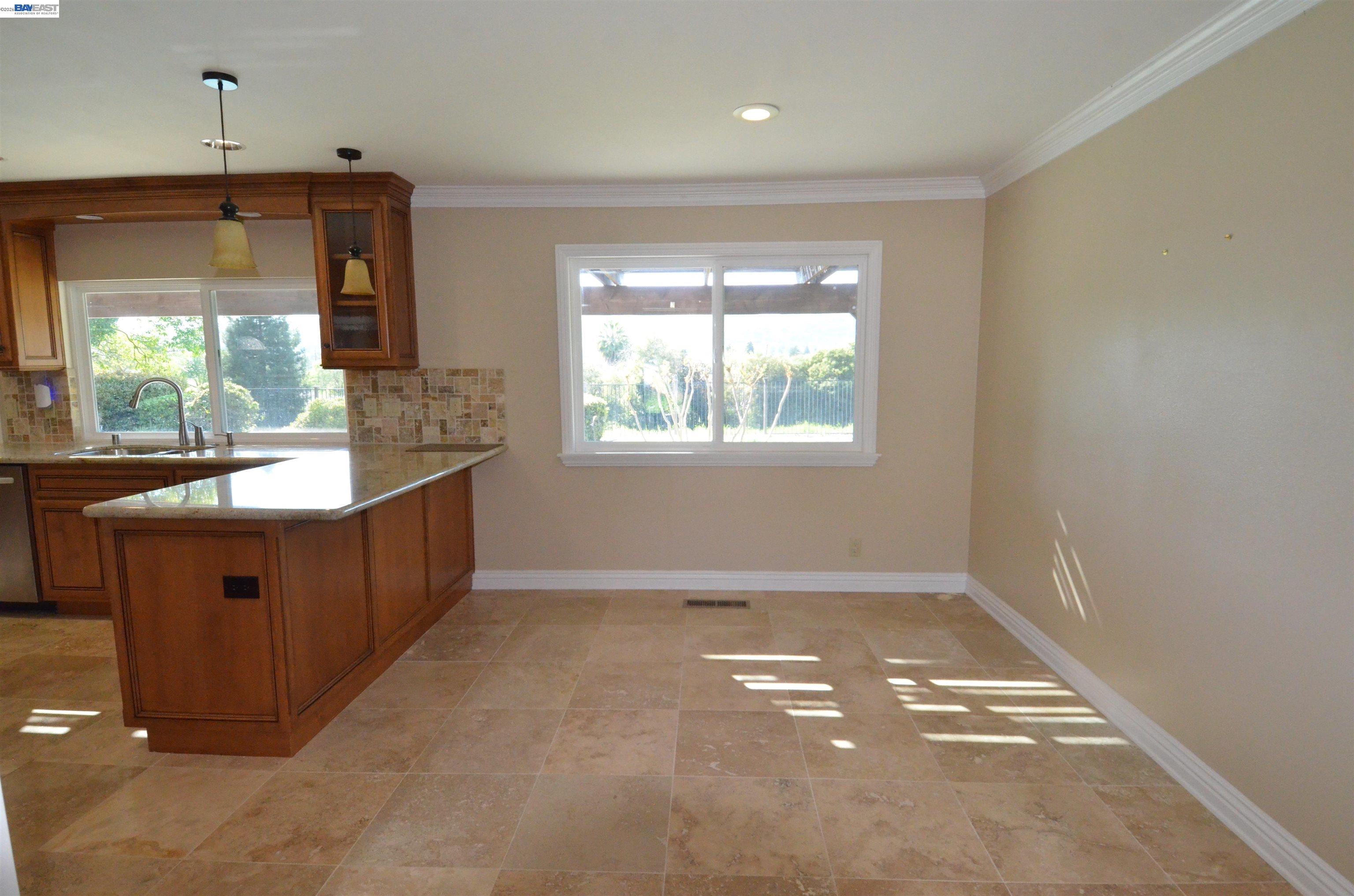 Detail Gallery Image 8 of 30 For 9415 Alcosta Blvd, San Ramon,  CA 94583 - 4 Beds | 2/1 Baths