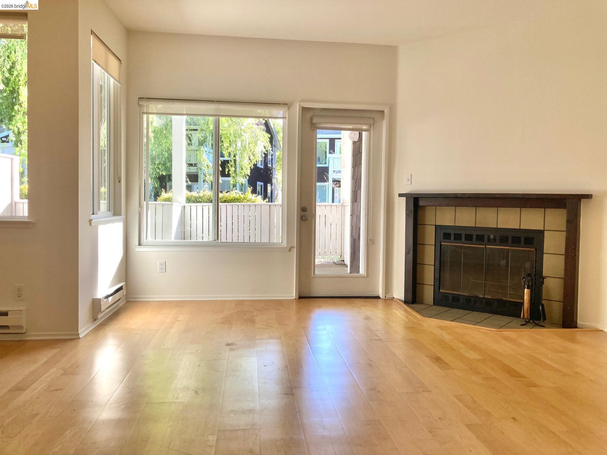 Photo #6: 41127697 Listing: Photo #6