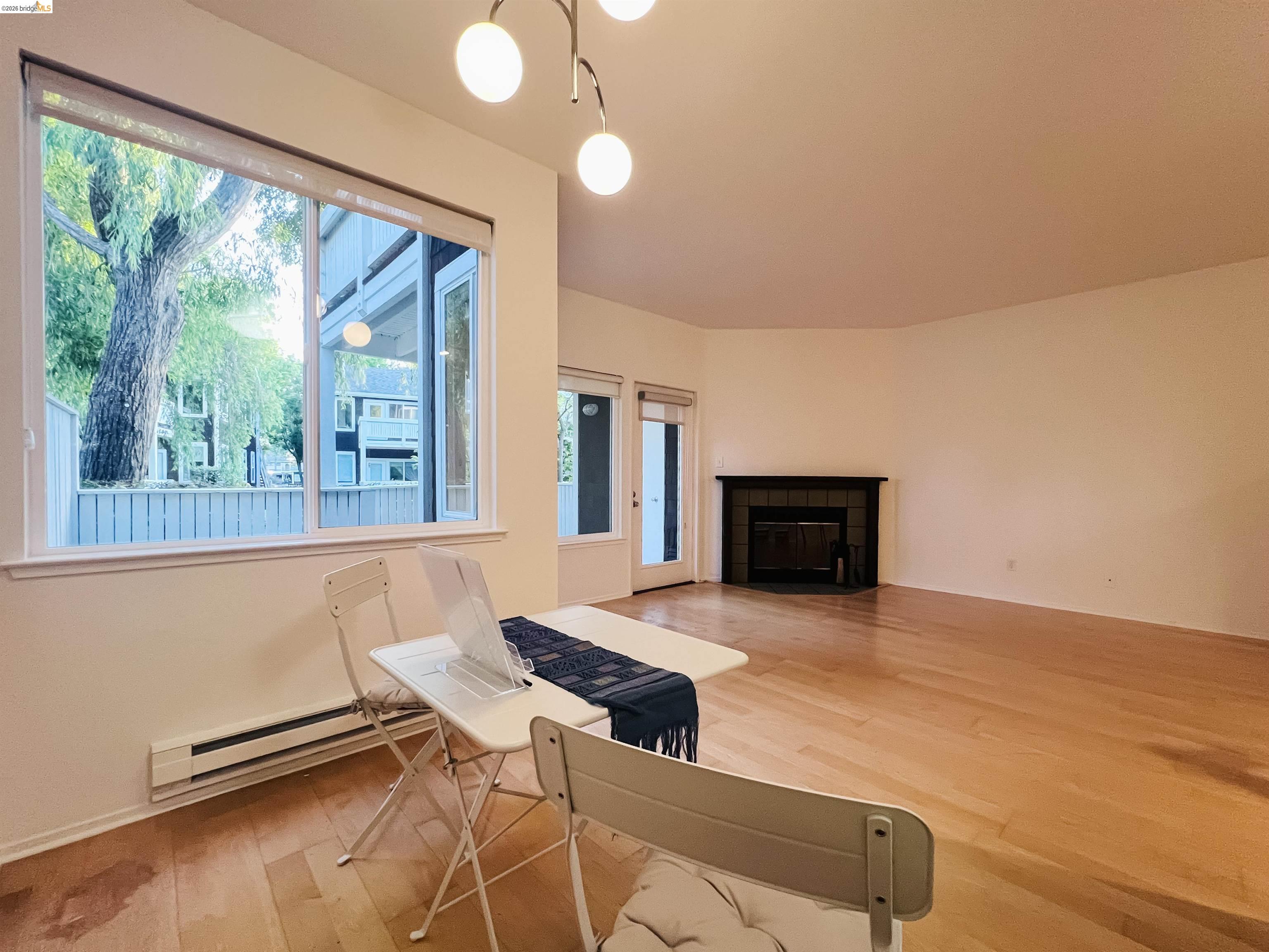 79 Marina Lakes Dr, Richmond, CA, 94804