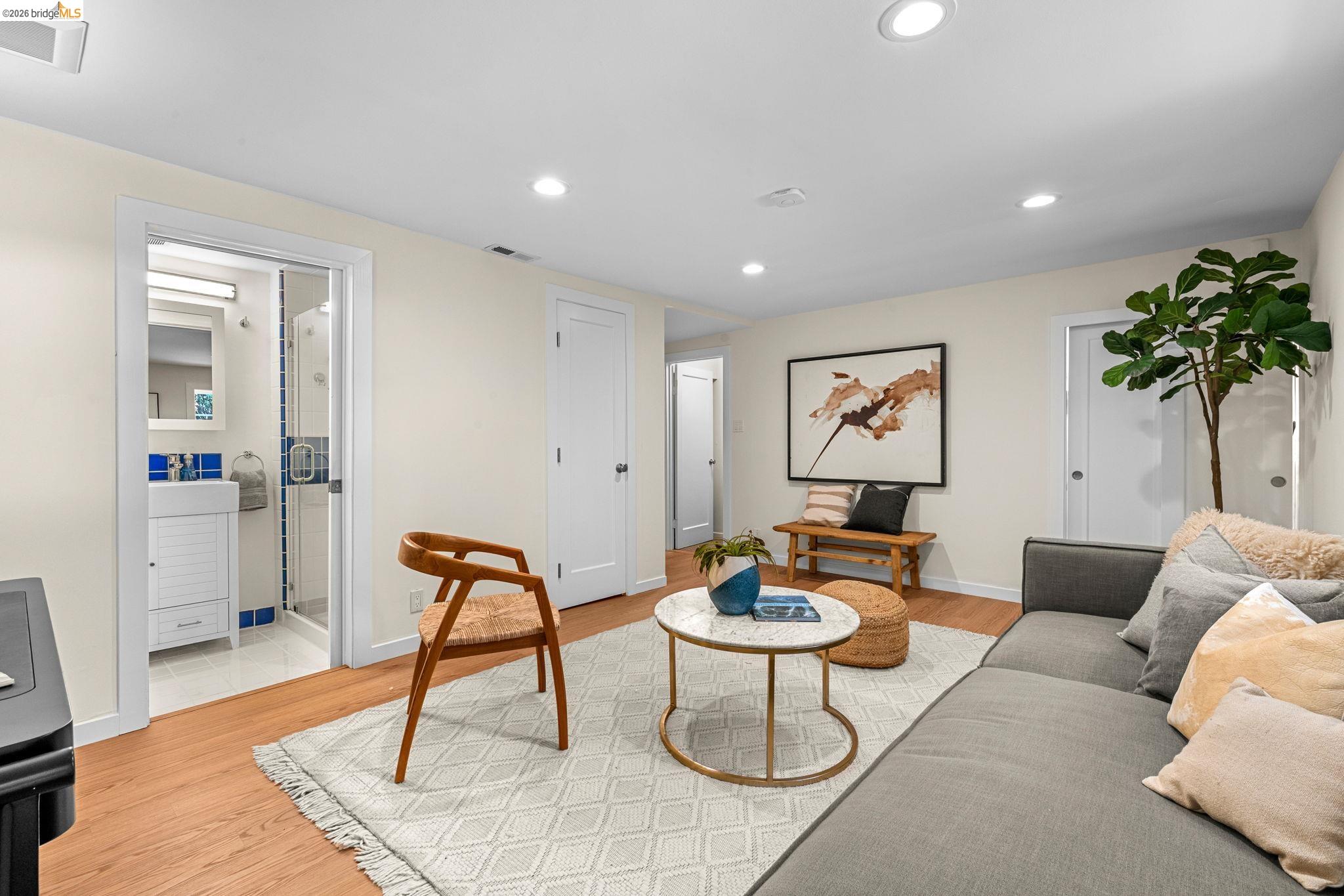 Detail Gallery Image 35 of 49 For 765 San Diego Rd, Berkeley,  CA 94707-2025 - 4 Beds | 4 Baths